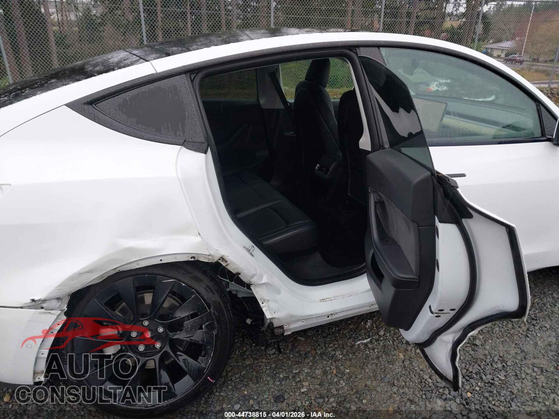 TESLA MODEL Y 2022 - 7SAYGDEE1NF332003