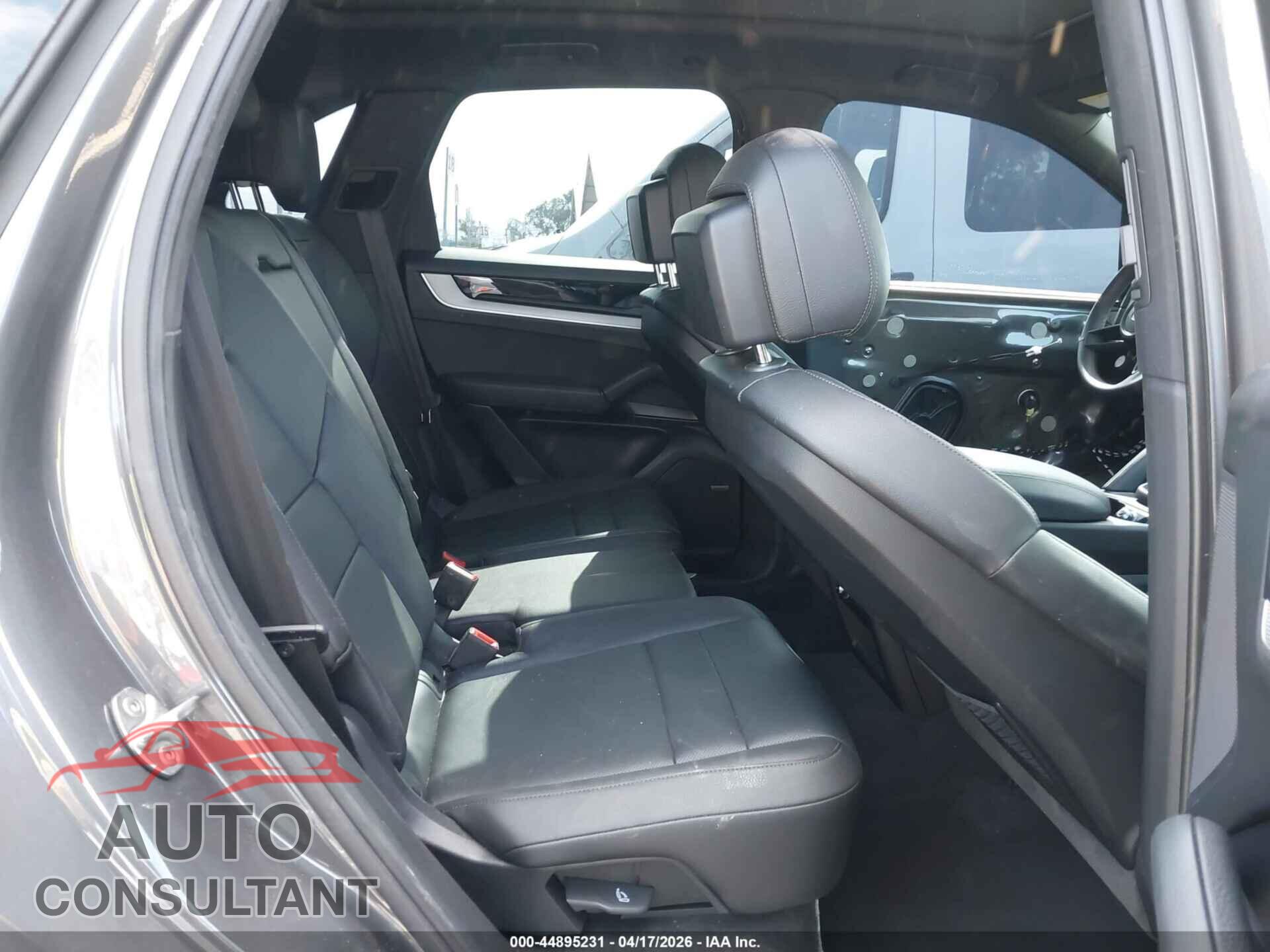 PORSCHE CAYENNE 2025 - WP1AA2AY3SDA02644