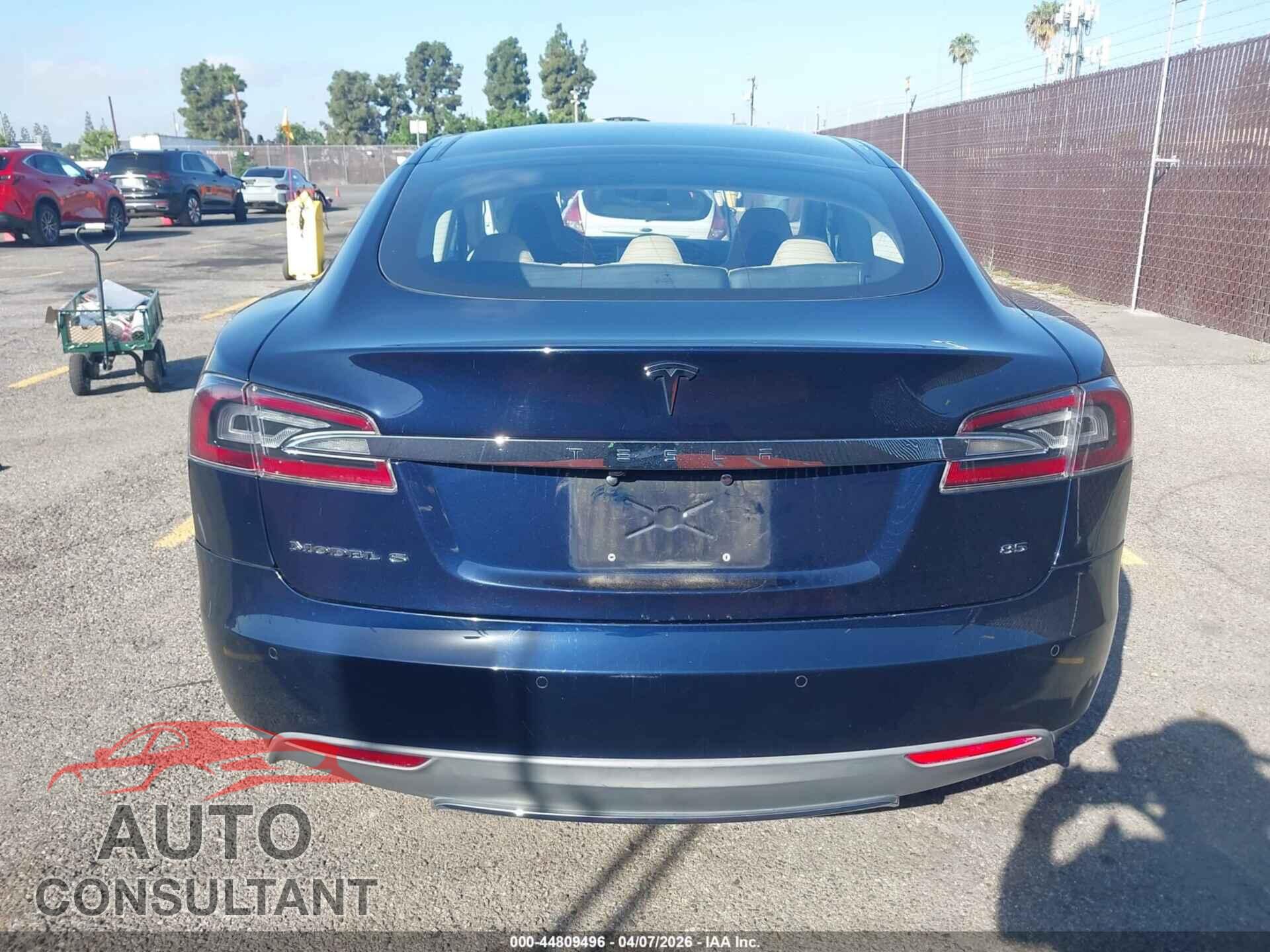 TESLA MODEL S 2014 - 5YJSA1H14EFP40202