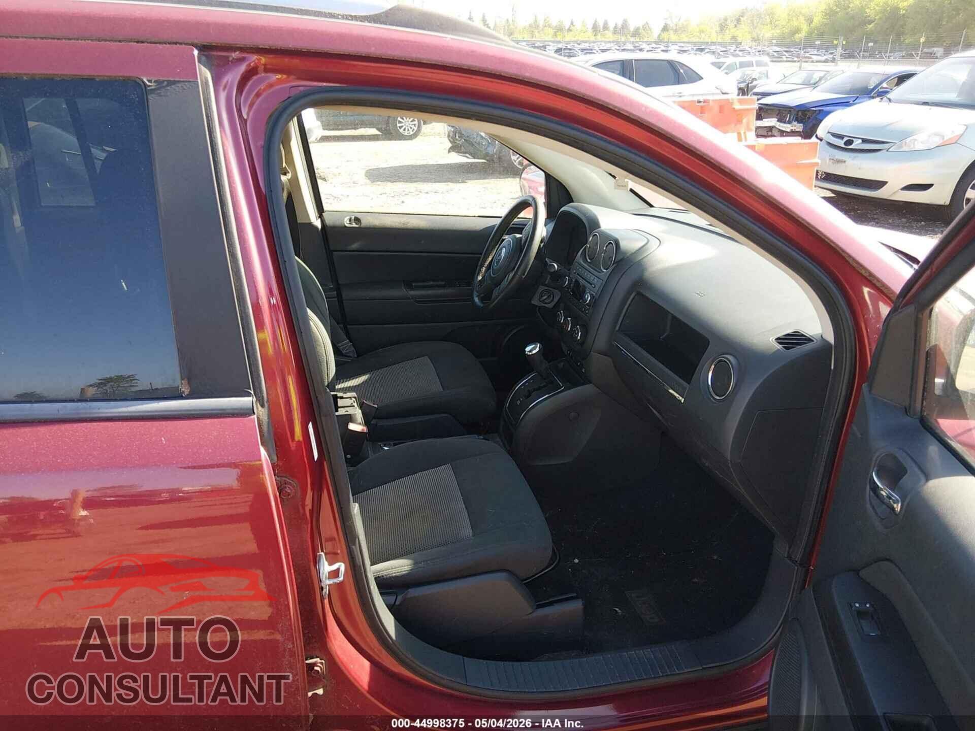JEEP COMPASS 2011 - 1J4NF1FB0BD218352