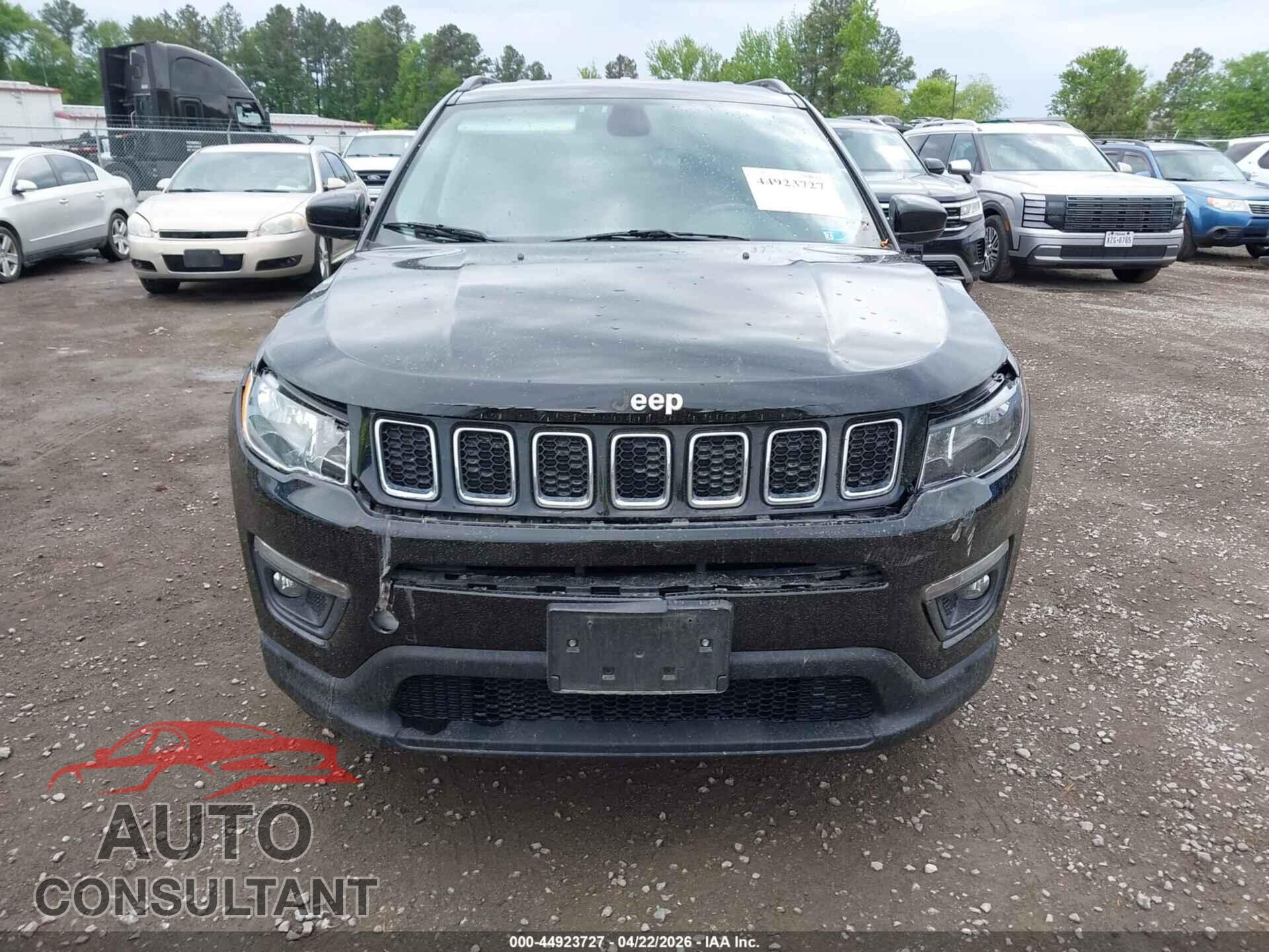 JEEP COMPASS 2018 - 3C4NJDBB2JT400977