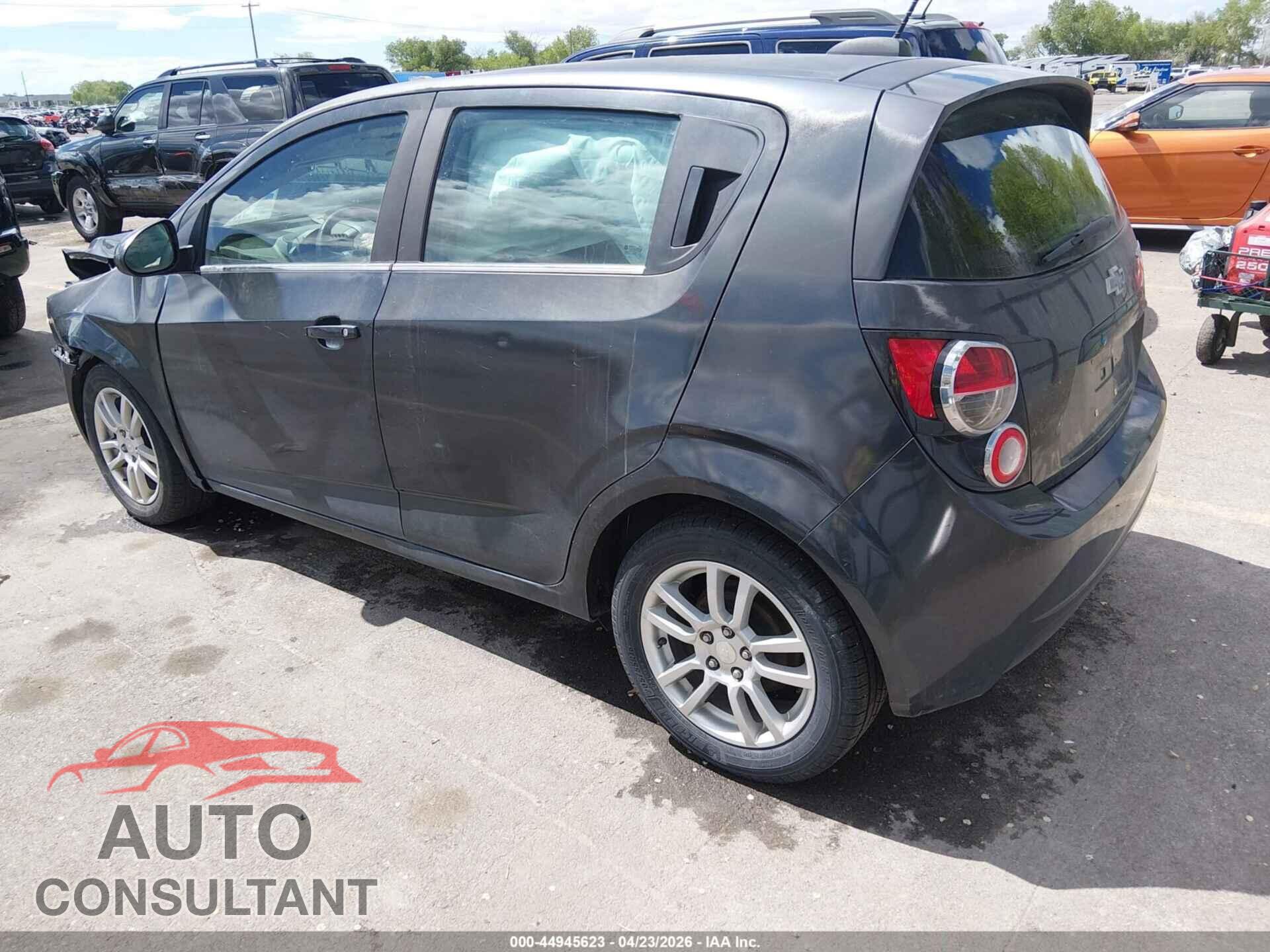 CHEVROLET SONIC 2015 - 1G1JC6SB0F4139245