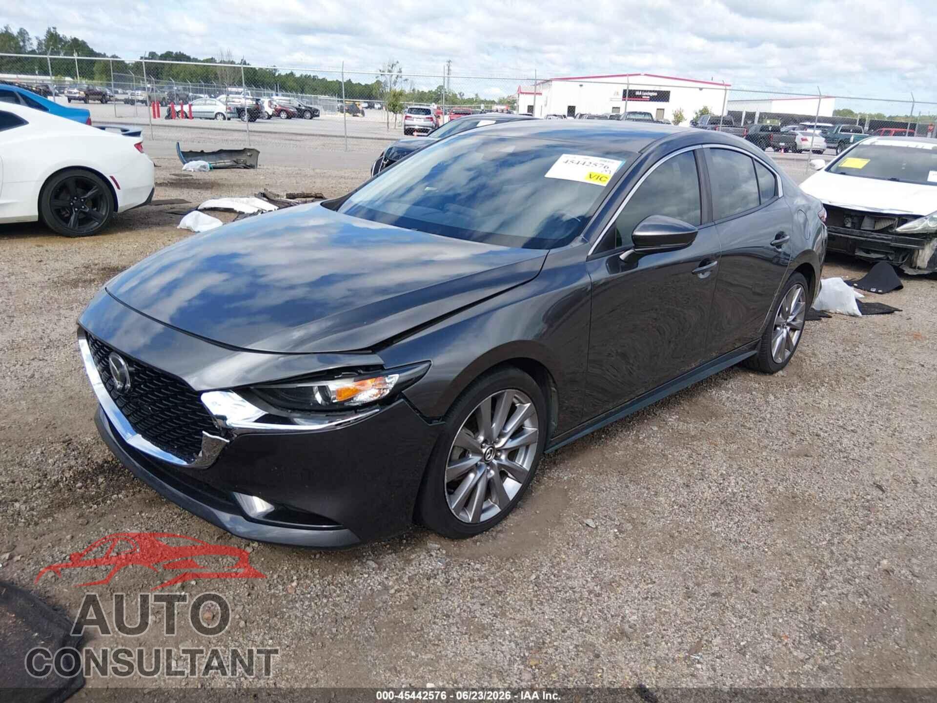 MAZDA MAZDA3 2019 - JM1BPACL6K1114128