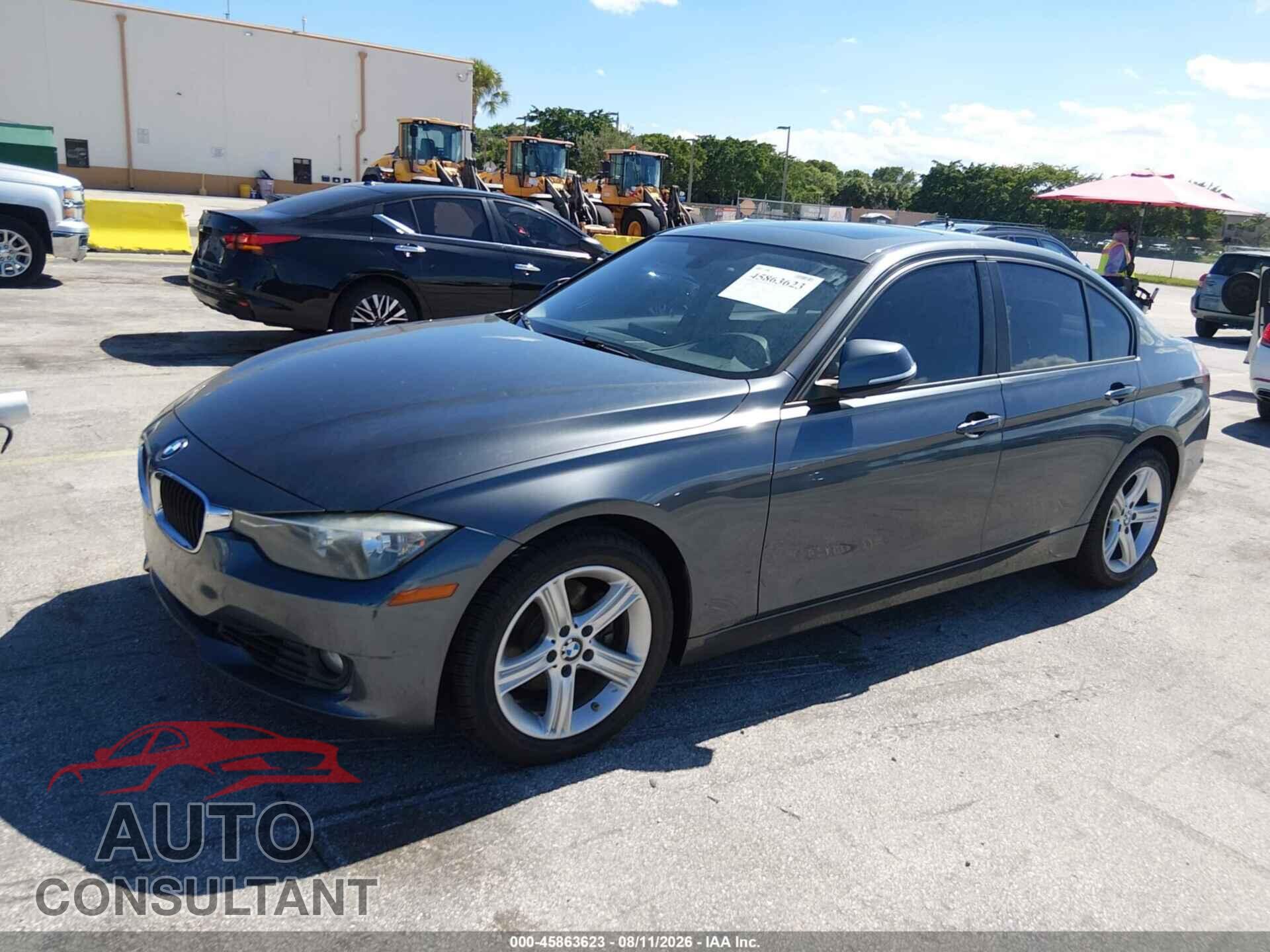 BMW 328I 2013 - WBA3C1C53DF442725