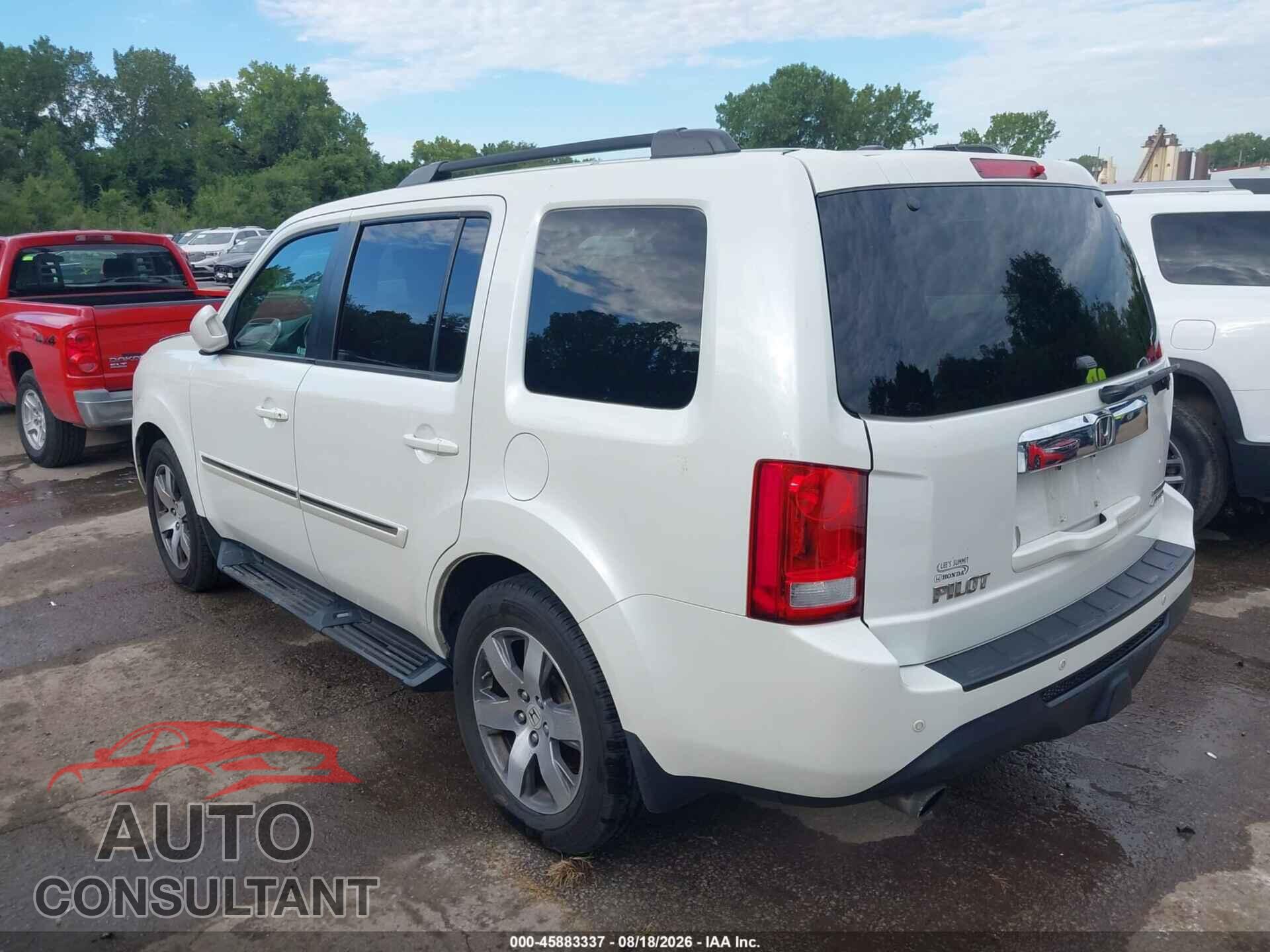 HONDA PILOT 2015 - 5FNYF4H92FB066992
