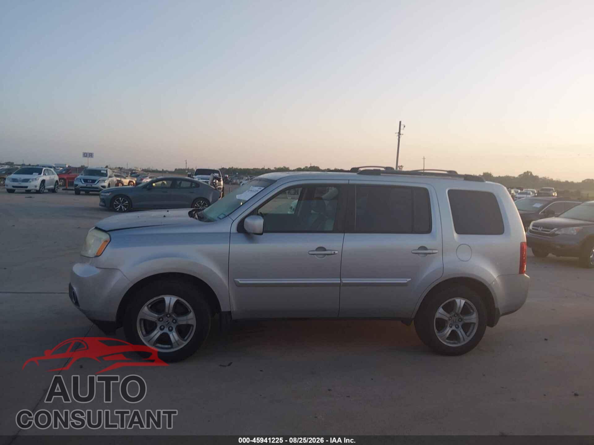 HONDA PILOT 2013 - 5FNYF4H56DB006420