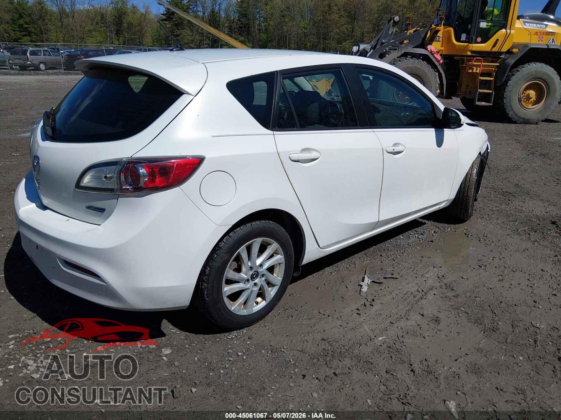 MAZDA MAZDA3 2013 - JM1BL1LP9D1844357