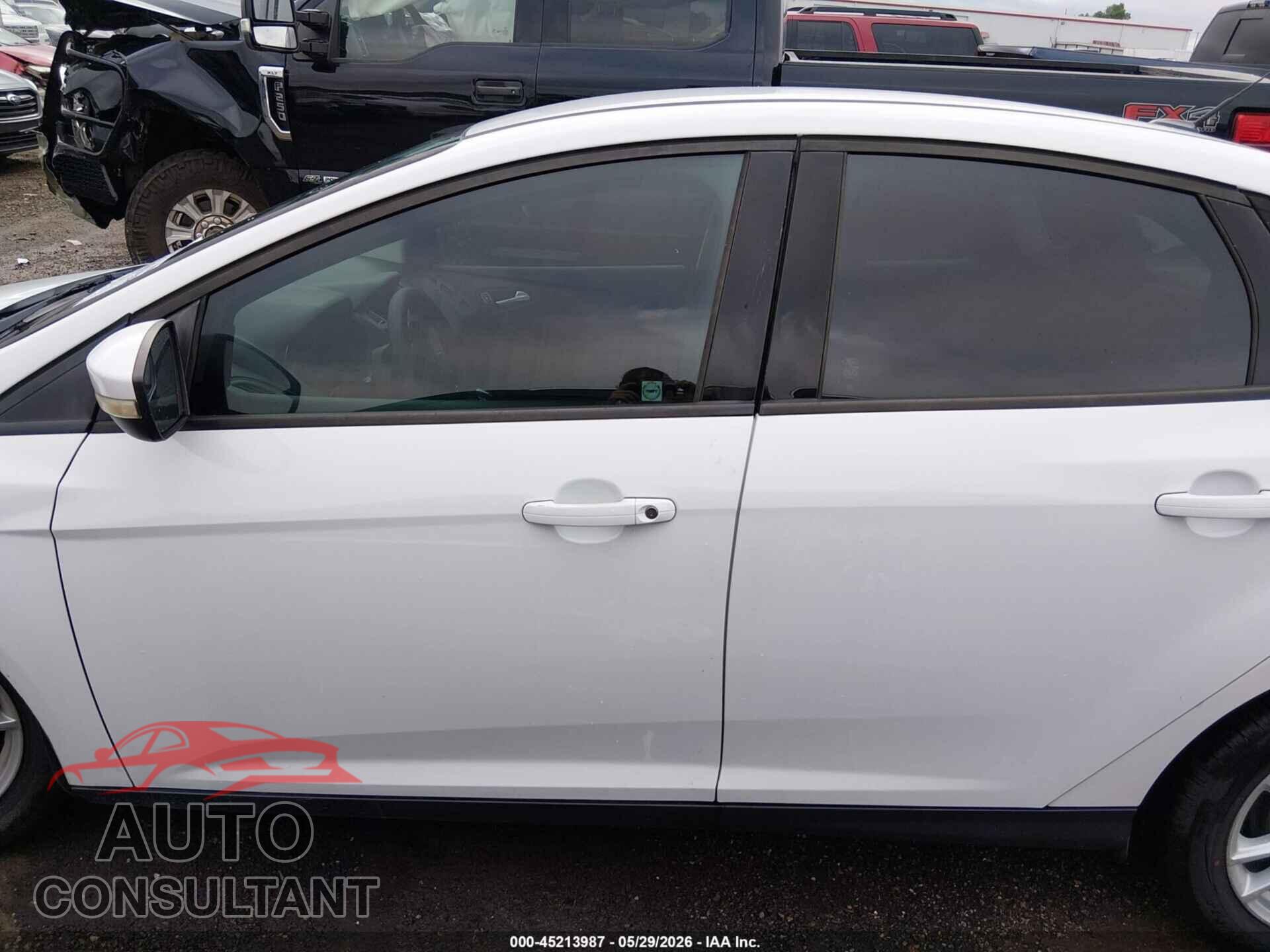 FORD FOCUS 2015 - 1FADP3F27FL341724