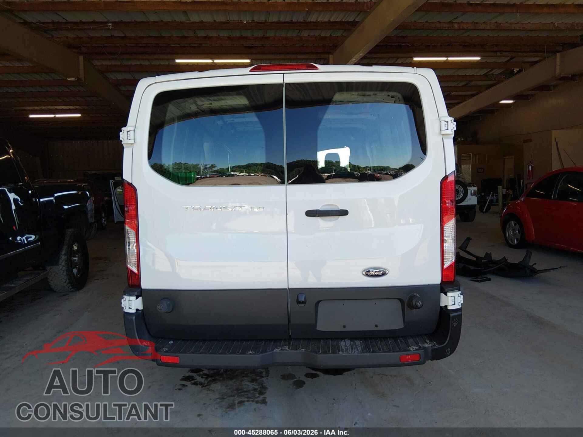 FORD TRANSIT-150 2016 - 1FTYE2YM8GKB00367