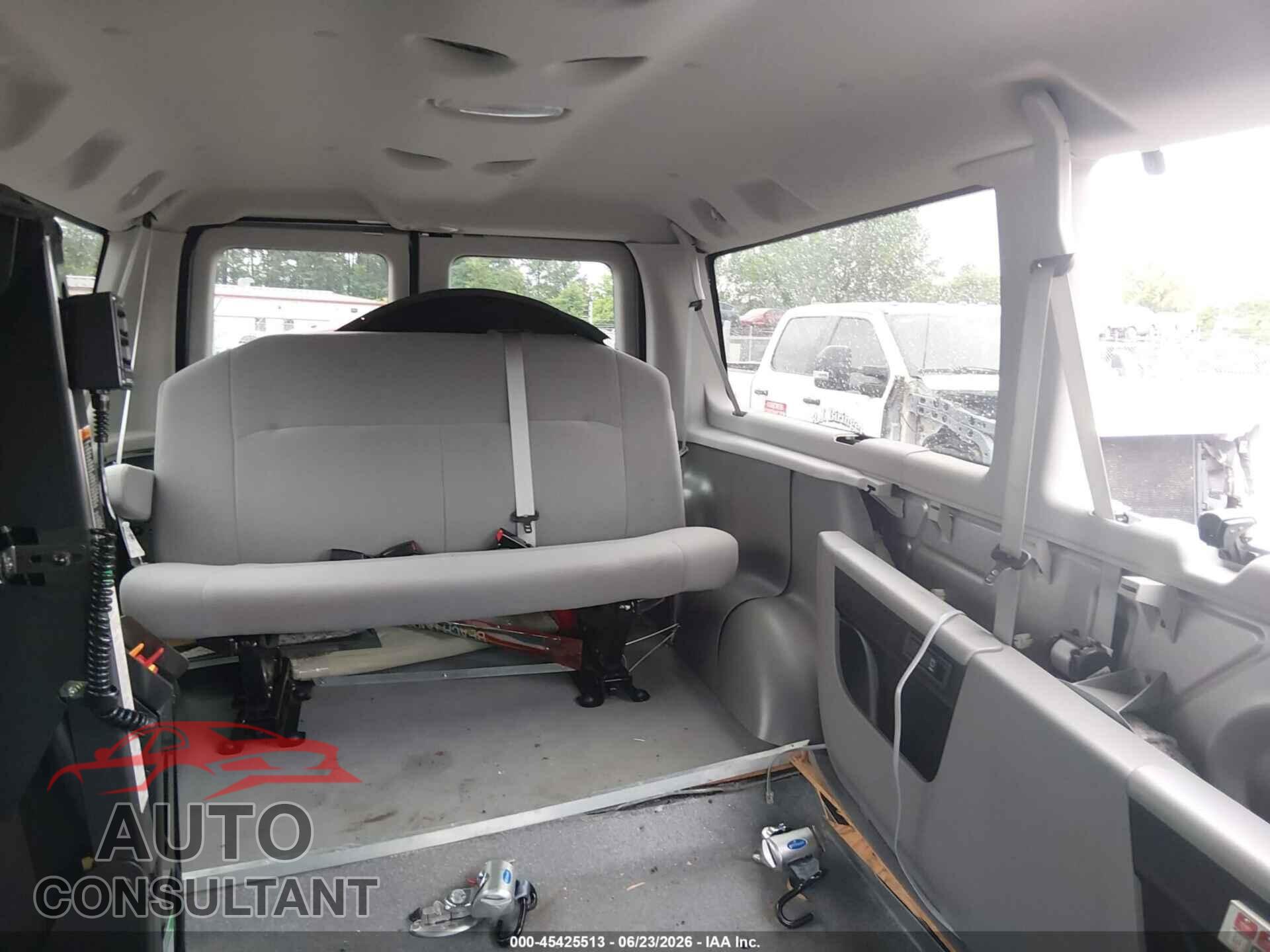 FORD E-150 2012 - 1FMNE1BLXCDA37327