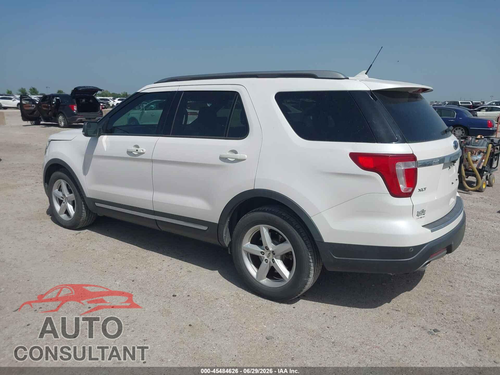 FORD EXPLORER 2018 - 1FM5K7D86JGB55312