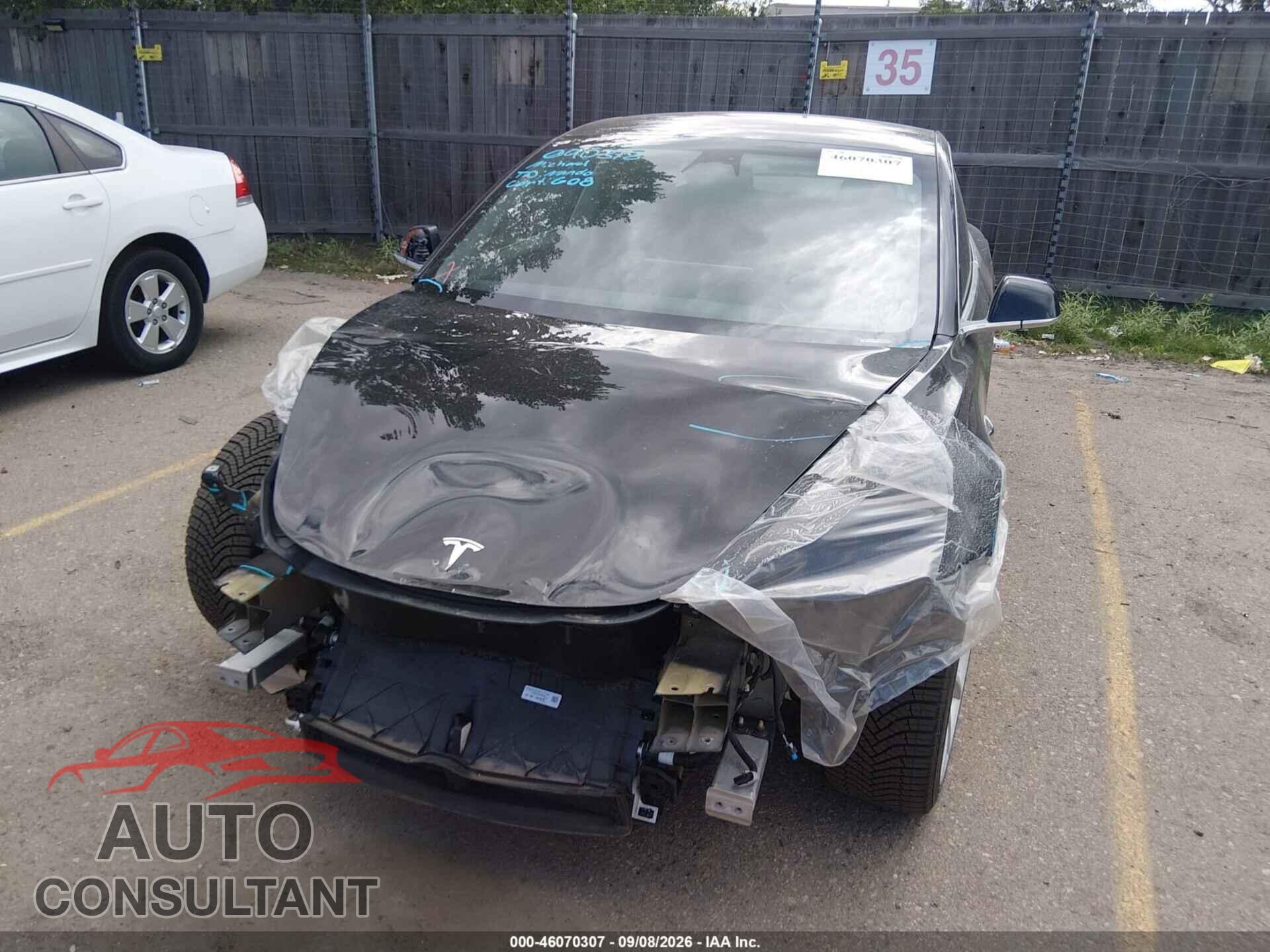TESLA MODEL 3 2018 - 5YJ3E1EB4JF090318
