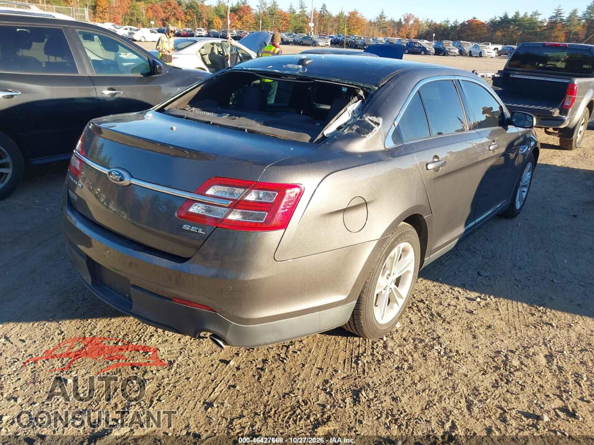 FORD TAURUS 2015 - 1FAHP2E81FG176005