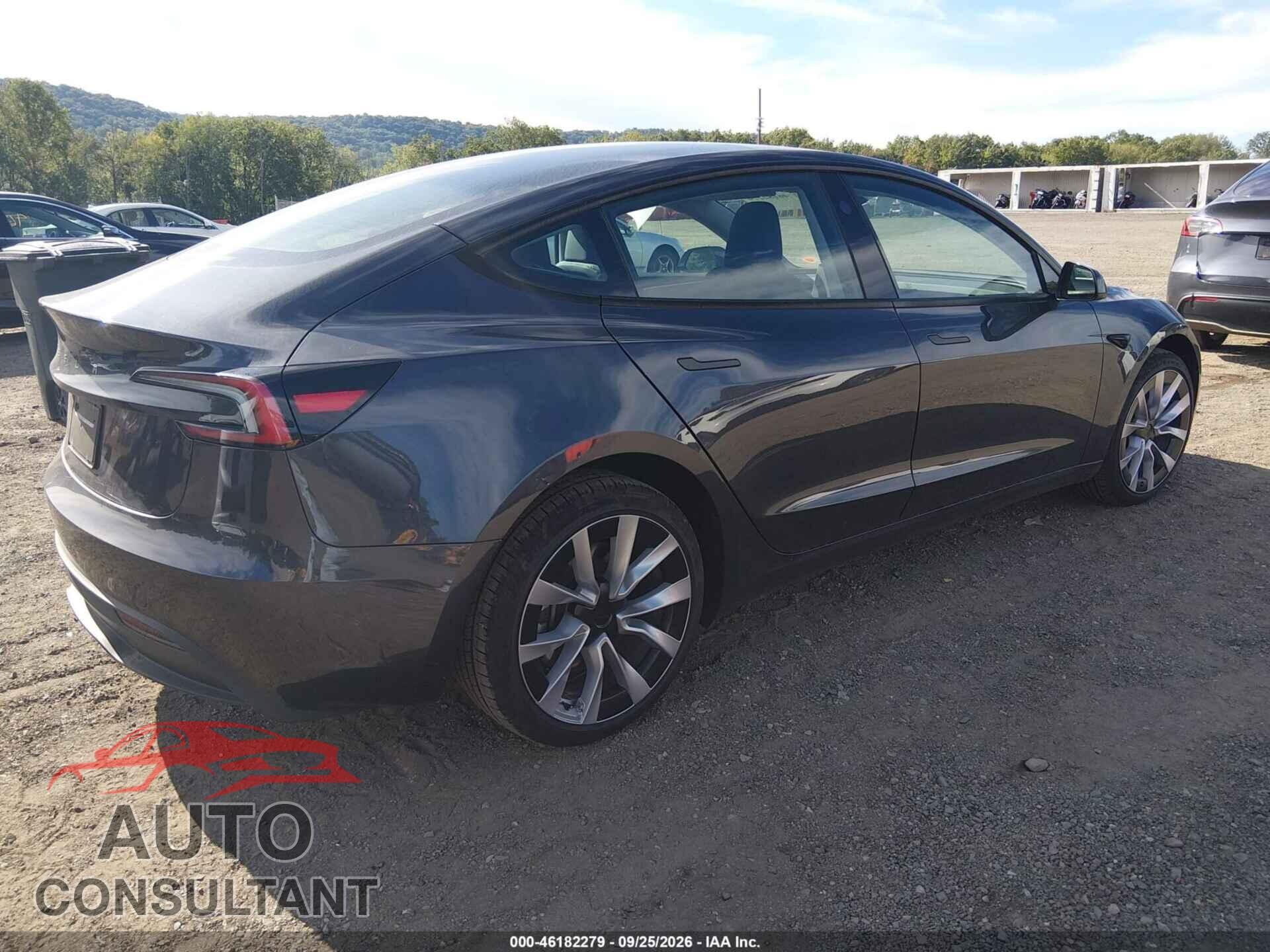 TESLA MODEL 3 2025 - 5YJ3E1EA1SF040680