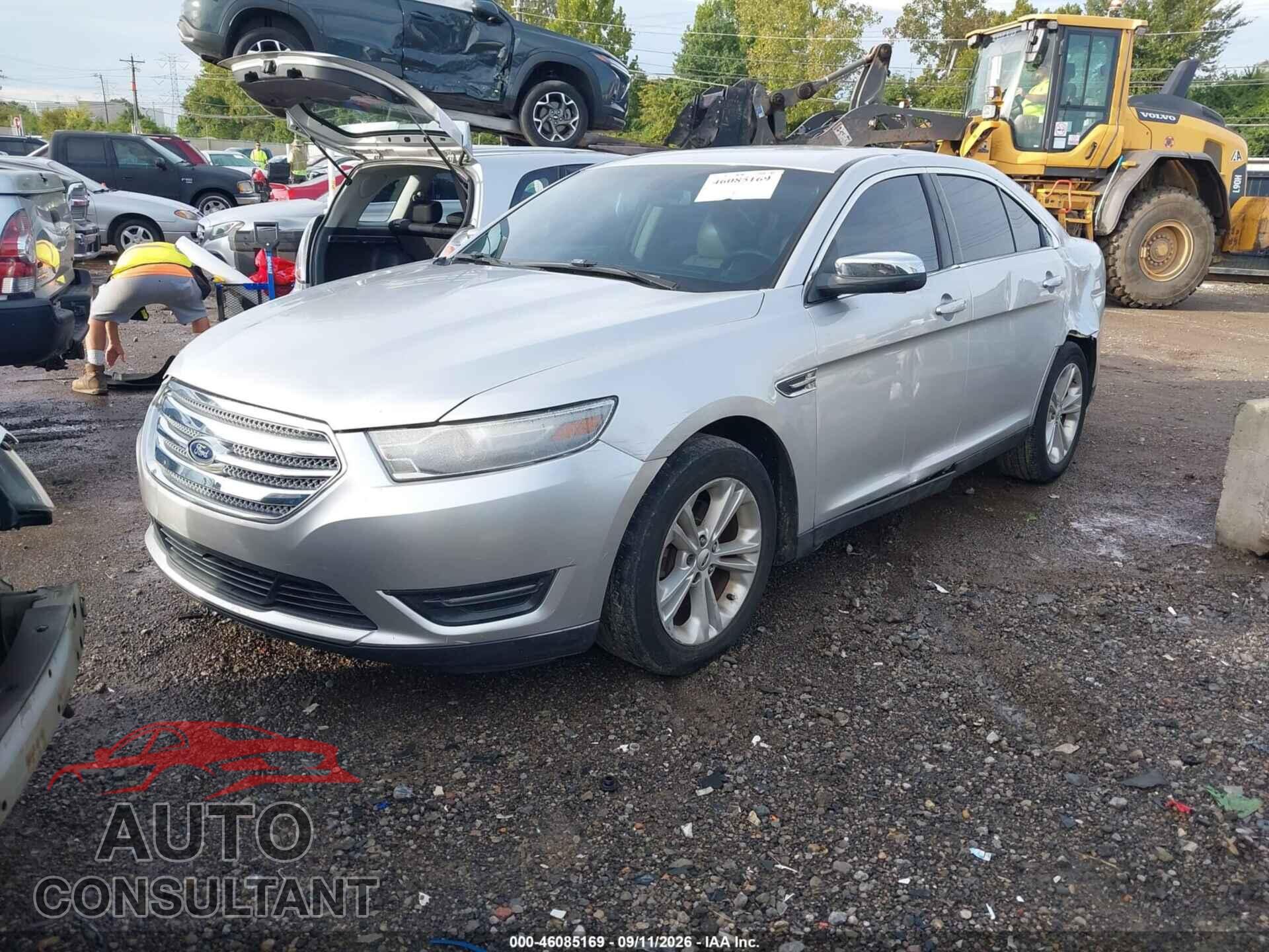 FORD TAURUS 2013 - 1FAHP2E89DG136879