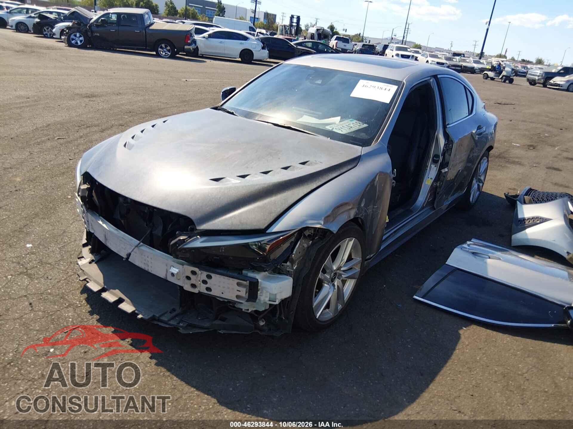 LEXUS IS 300 2021 - JTHCA1D25M5116474