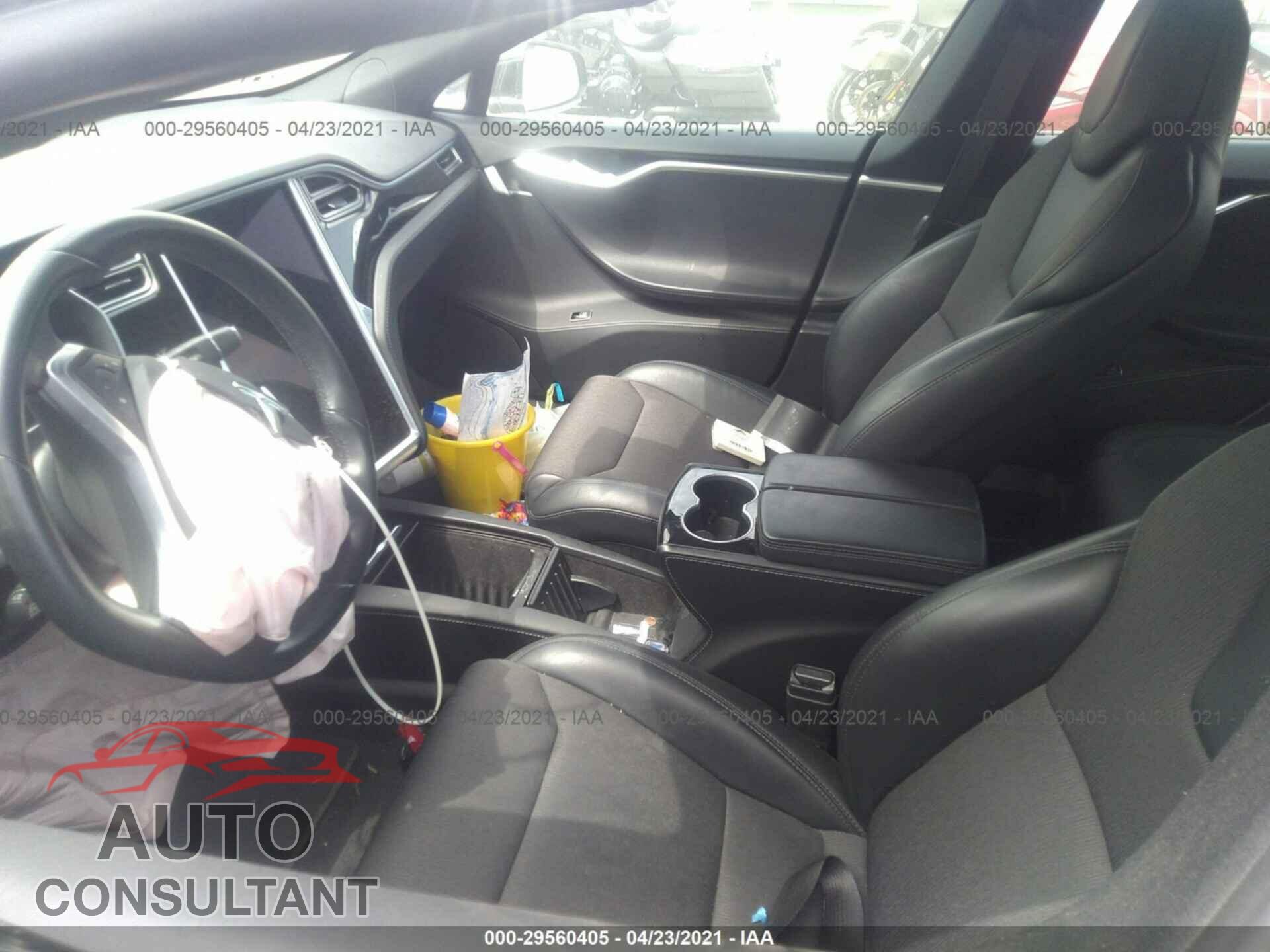 TESLA MODEL S 2017 - 5YJSA1E17HF217507