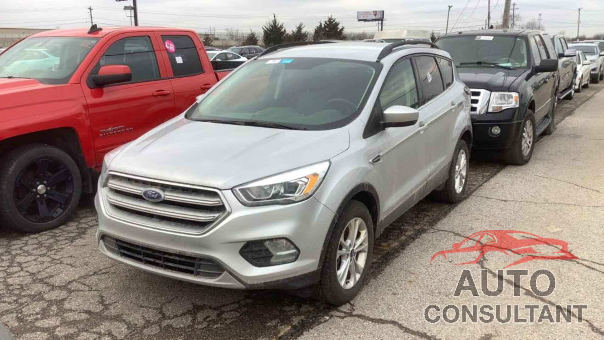 FORD ESCAPE 2017 - 1FMCU9GD2HUB61853