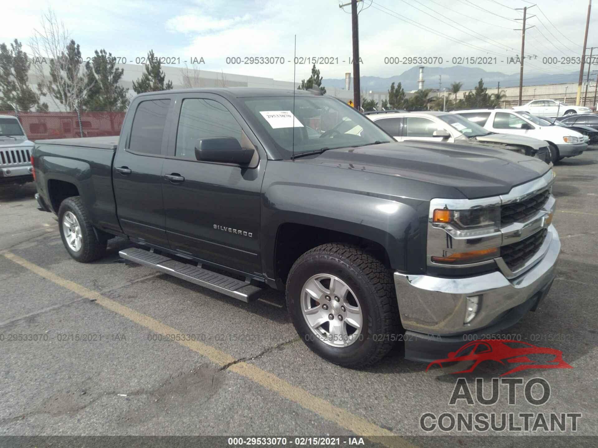 CHEVROLET SILVERADO 1500 2017 - 1GCRCREH9HZ137608
