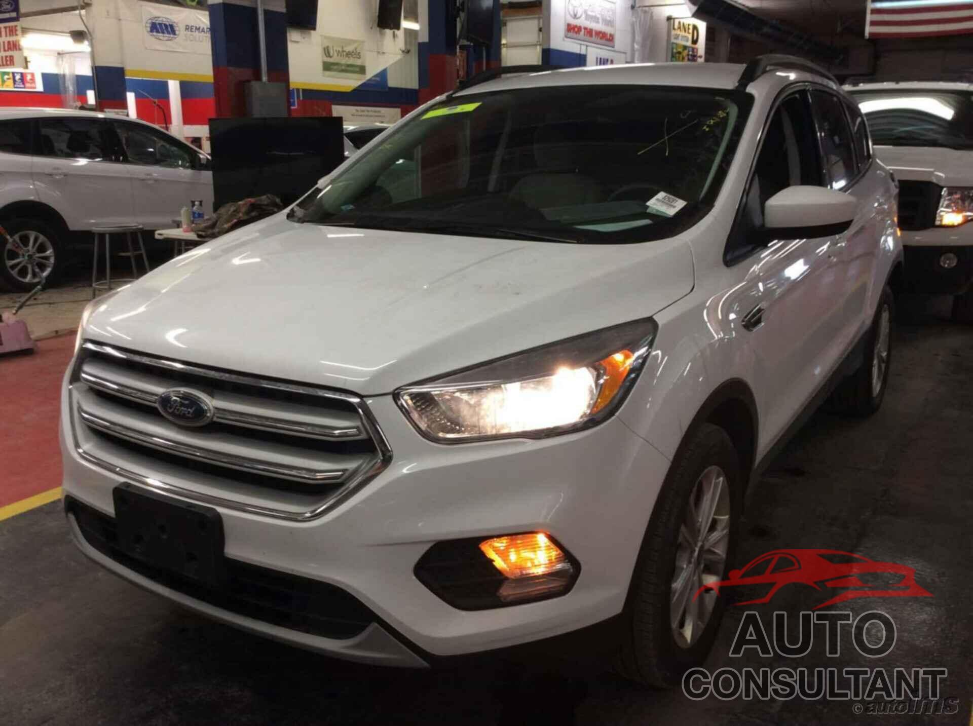 FORD ESCAPE 2018 - 1FMCU9GD8JUC38375