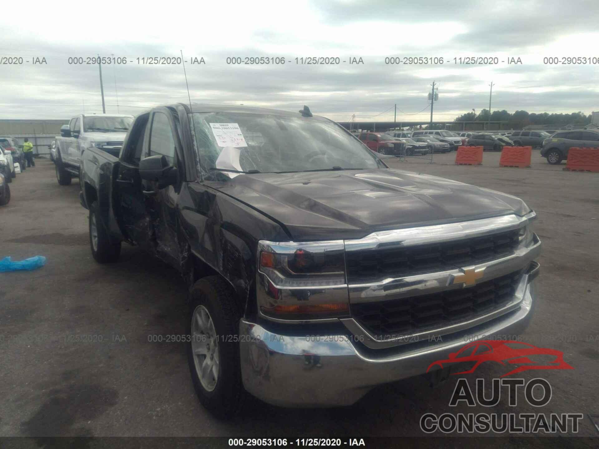 CHEVROLET SILVERADO 1500 2018 - 1GCRCREC5JZ159048