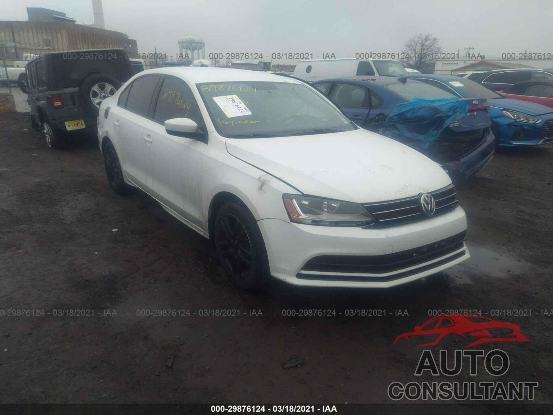 VOLKSWAGEN JETTA 2018 - 3VW2B7AJ4JM254275
