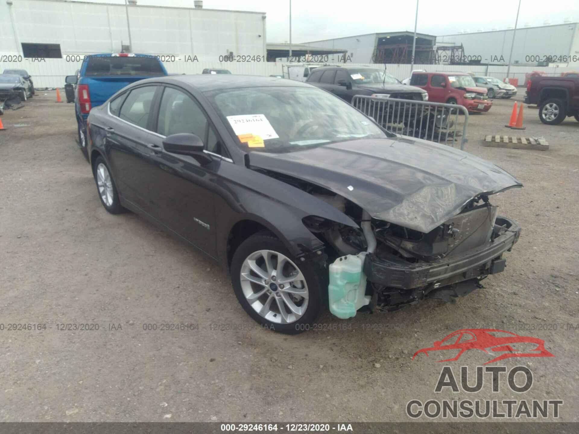 FORD FUSION HYBRID 2019 - 3FA6P0LU5KR205519