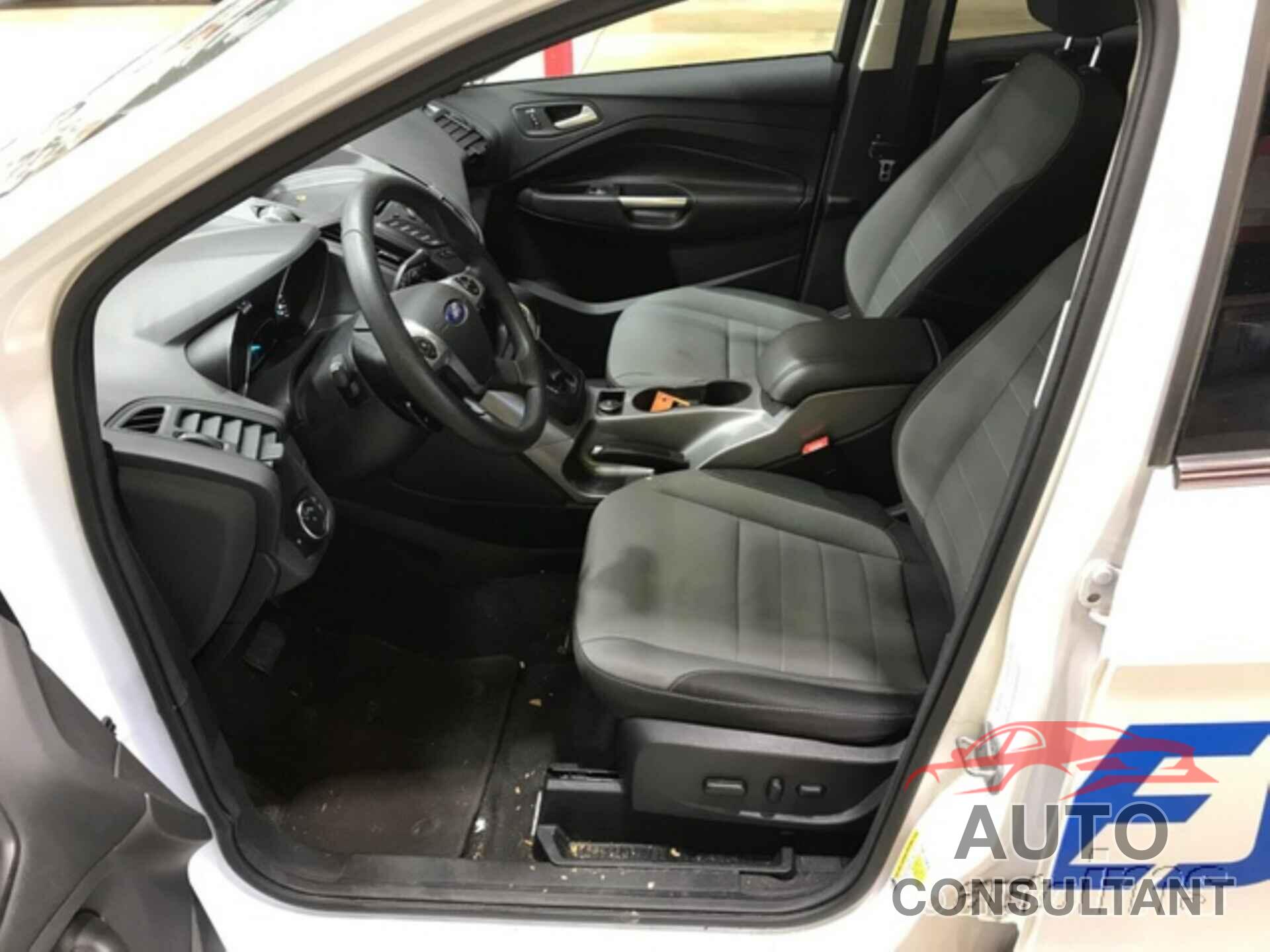 FORD ESCAPE 2016 - 1FMCU0GX3GUC30389