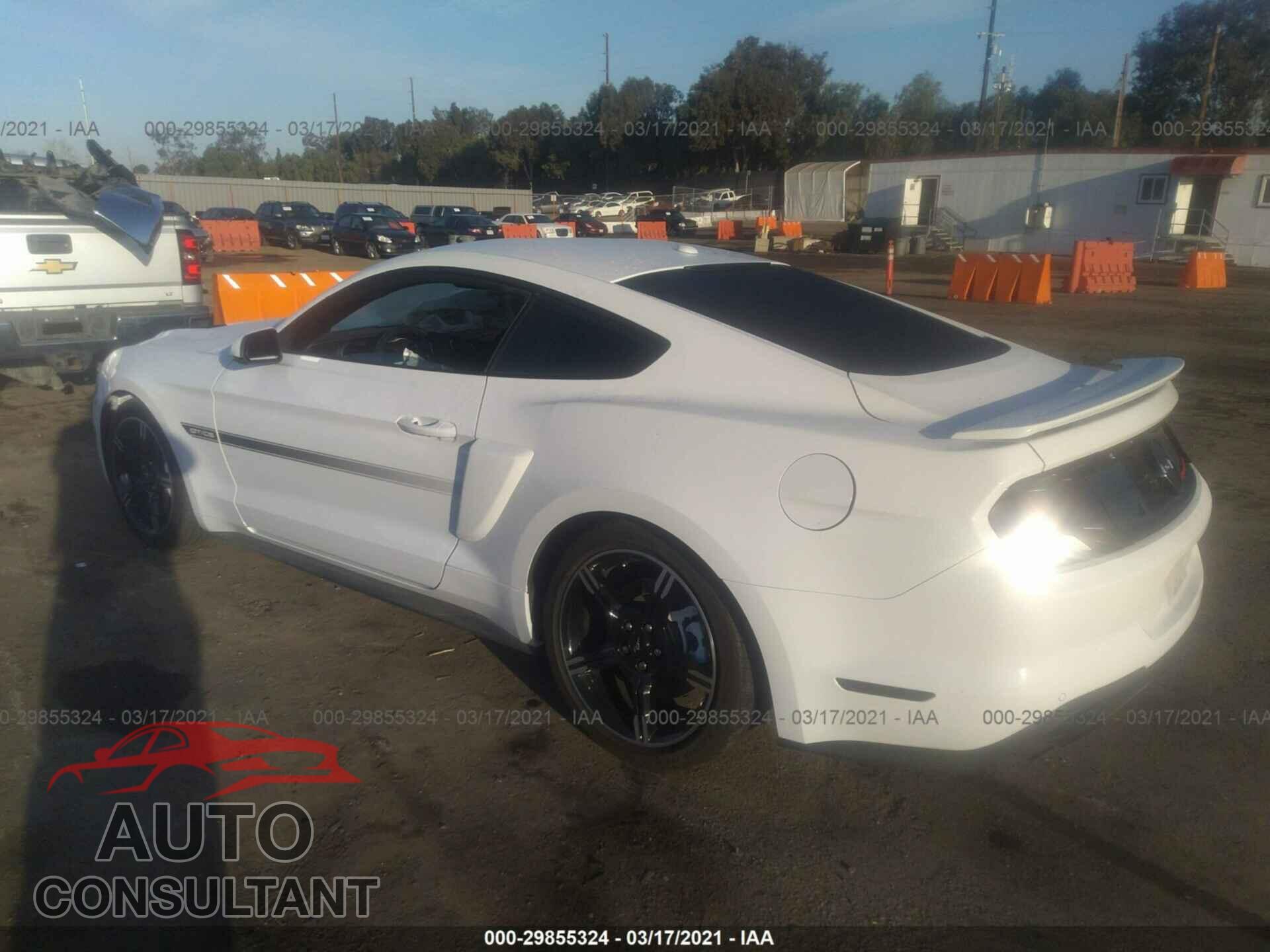 FORD MUSTANG 2019 - 1FA6P8CF8K5196141