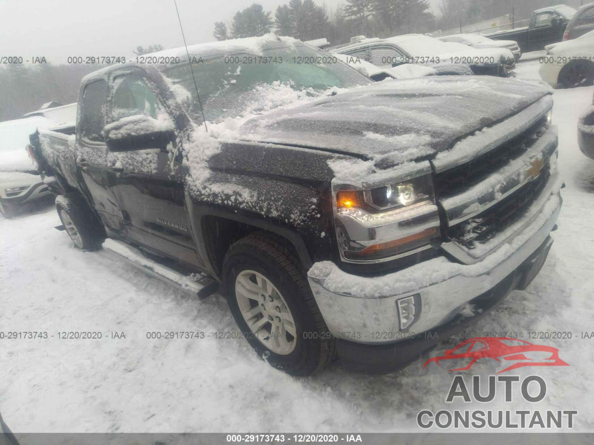 CHEVROLET SILVERADO 1500 2018 - 1GCVKREC9JZ243018