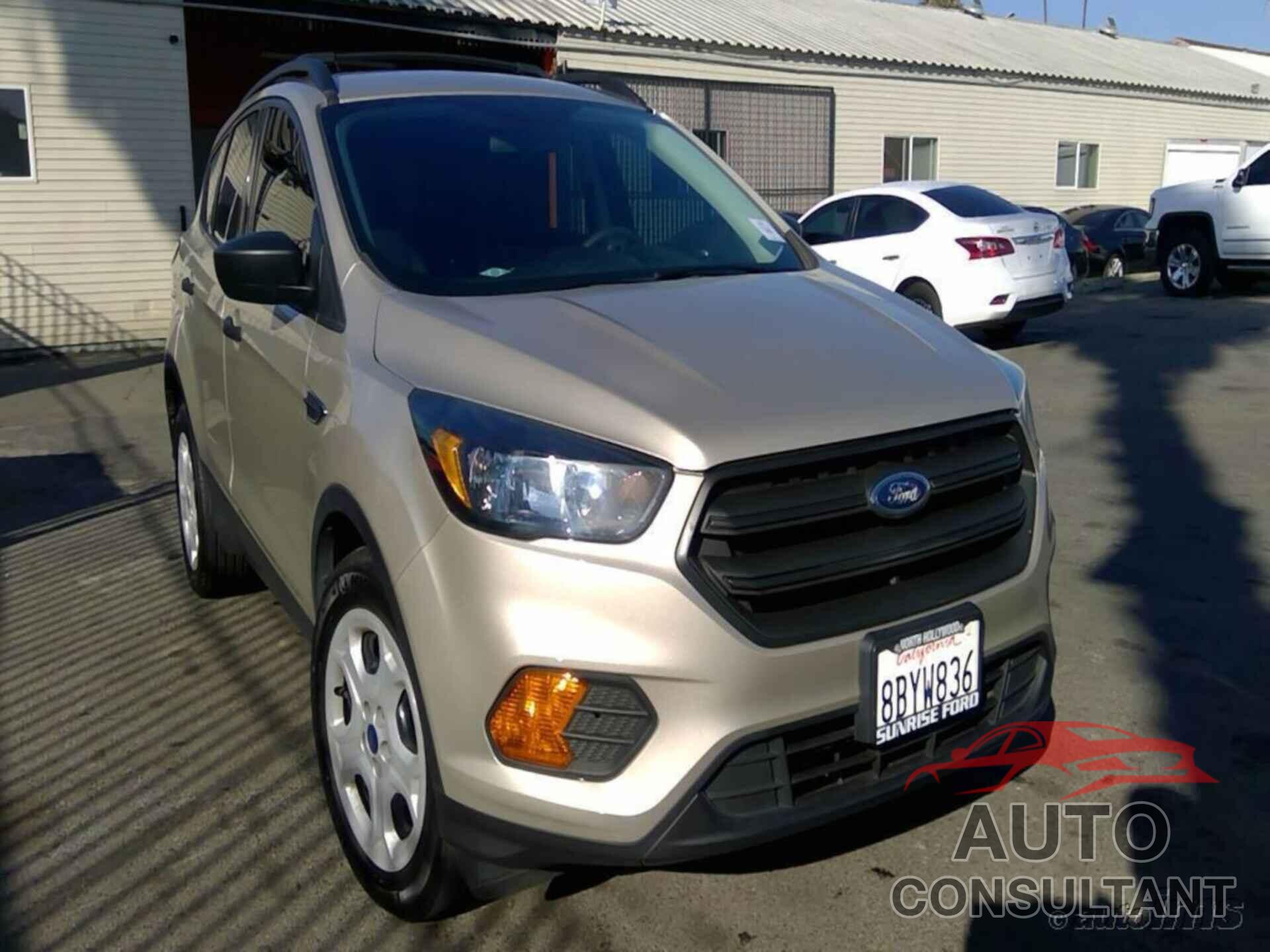 FORD ESCAPE 2018 - 1FMCU0F70JUB17539