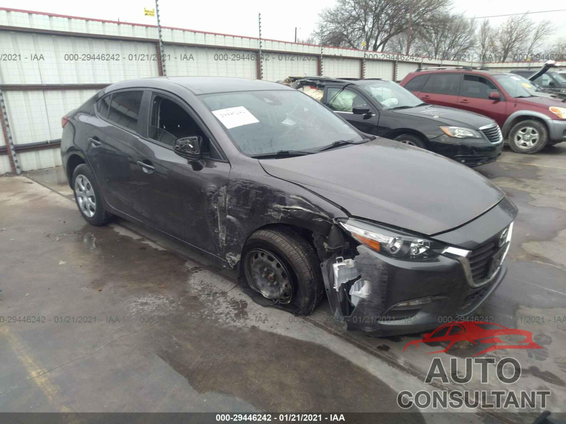 MAZDA MAZDA3 4-DOOR 2018 - 3MZBN1U76JM211805