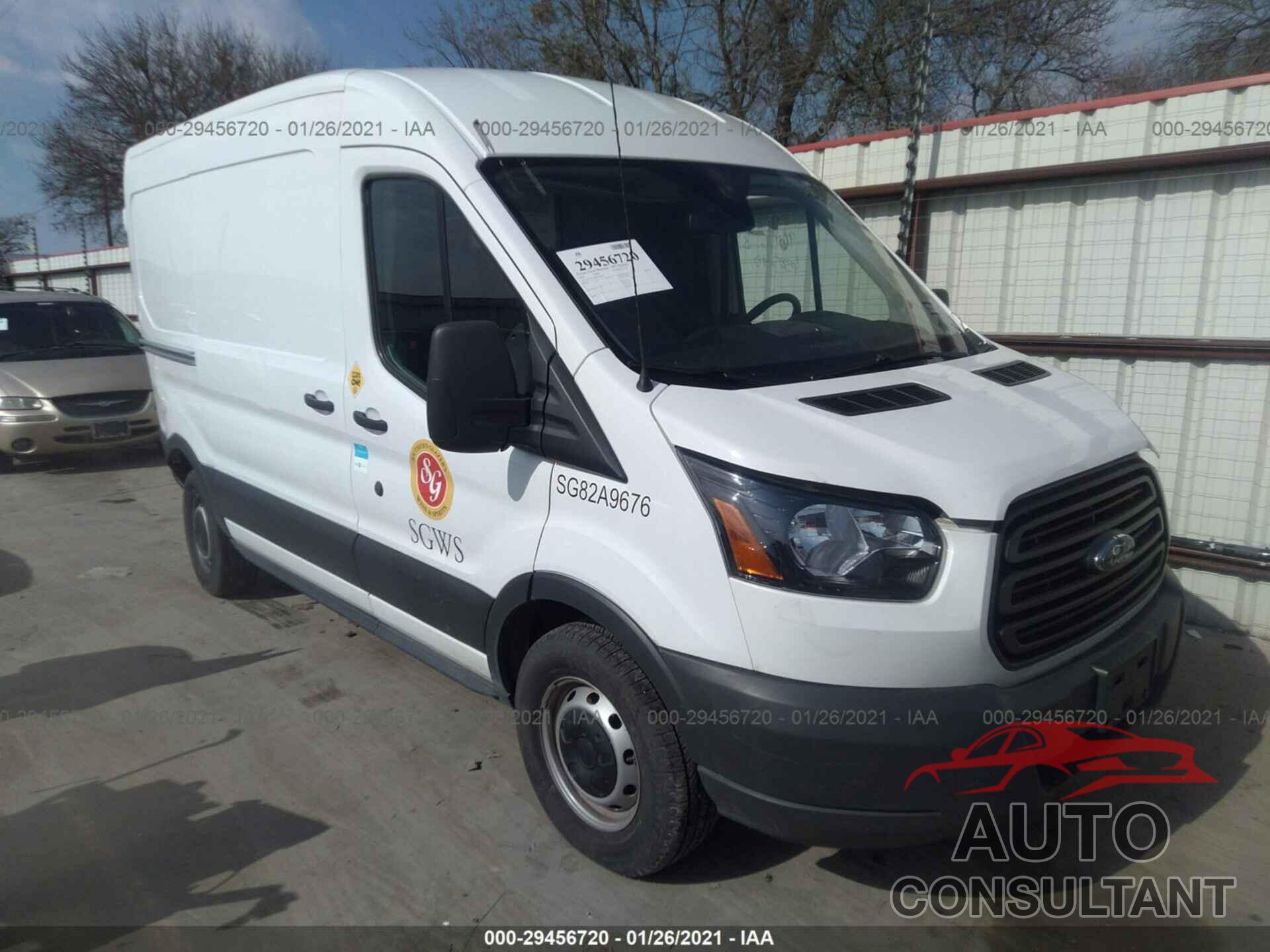 FORD TRANSIT VAN 2018 - 1FTYR1CM0JKA69676