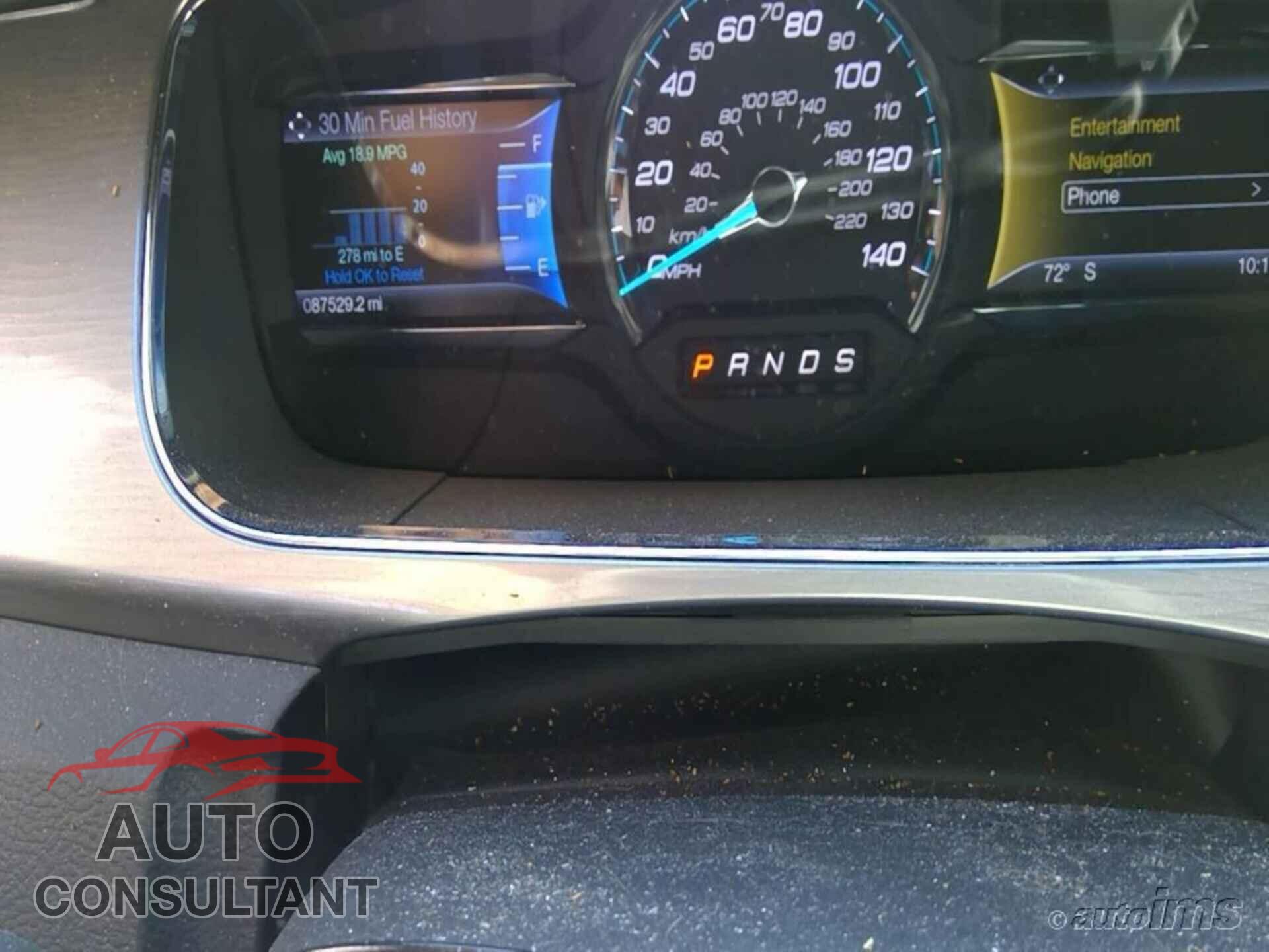 FORD TAURUS 2017 - 1FAHP2E81HG114784