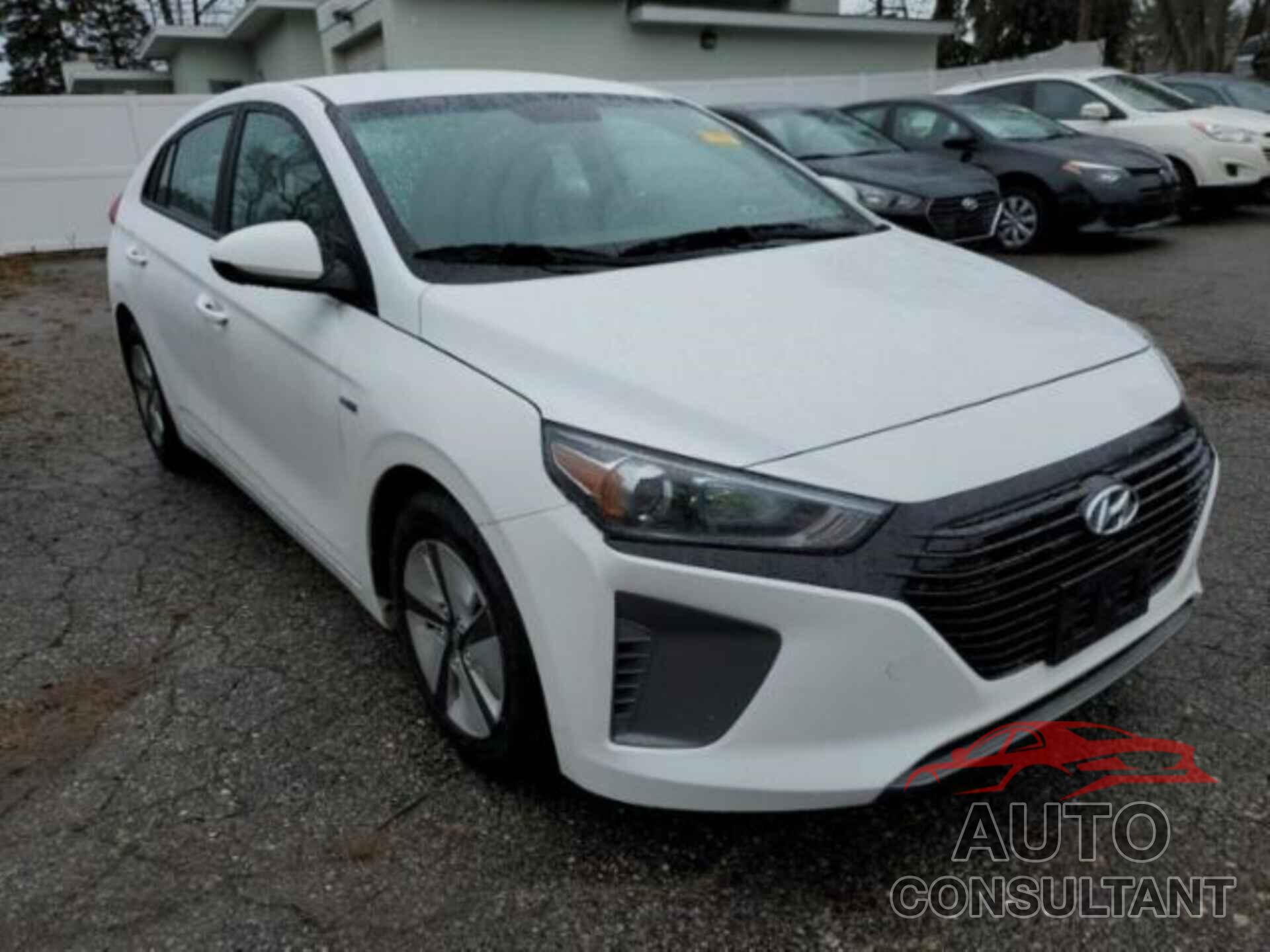 HYUNDAI IONIQ HYBRID 2017 - KMHC65LC1HU032082