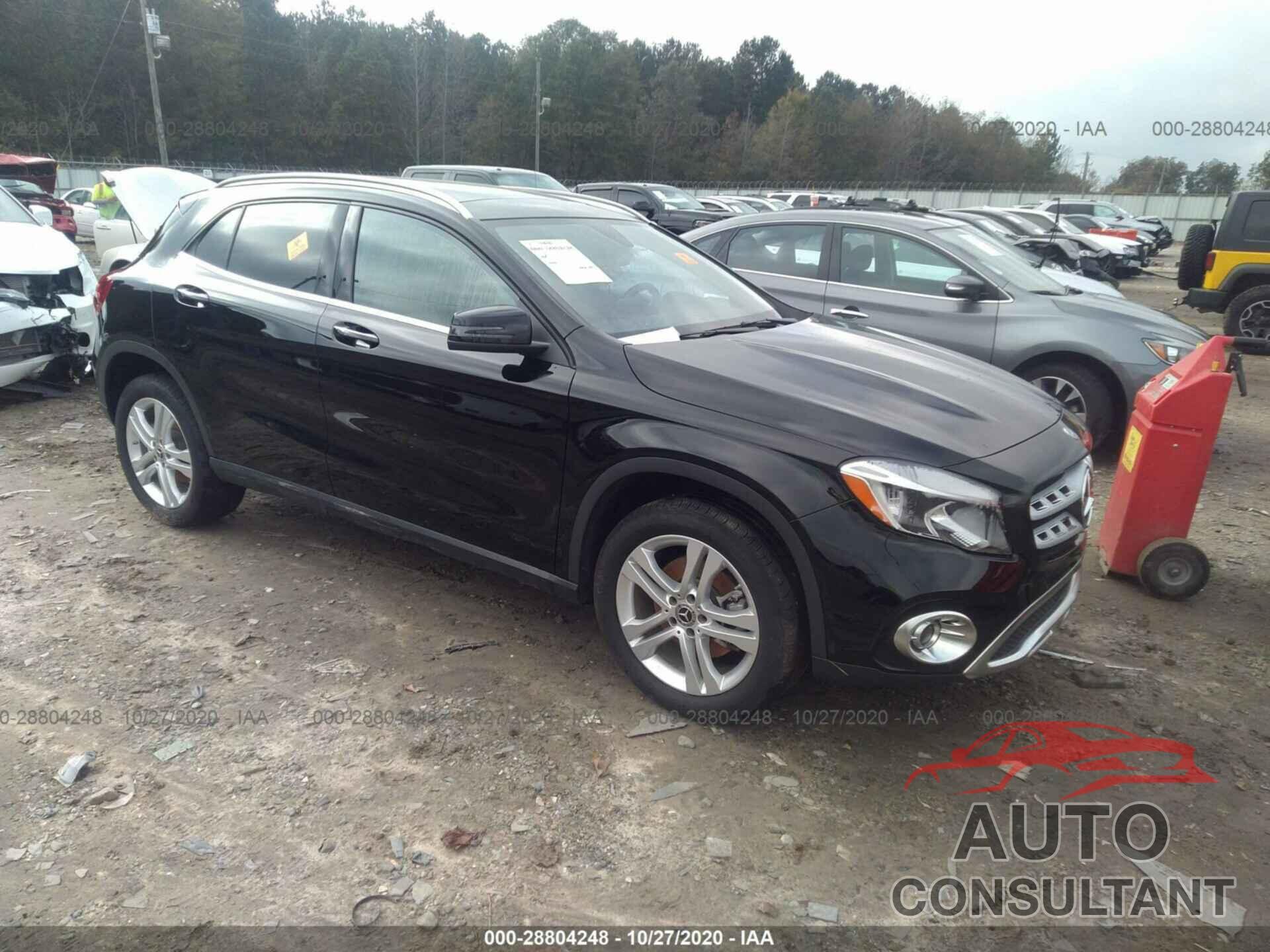 MERCEDES-BENZ GLA 2018 - WDCTG4EB8JJ500469