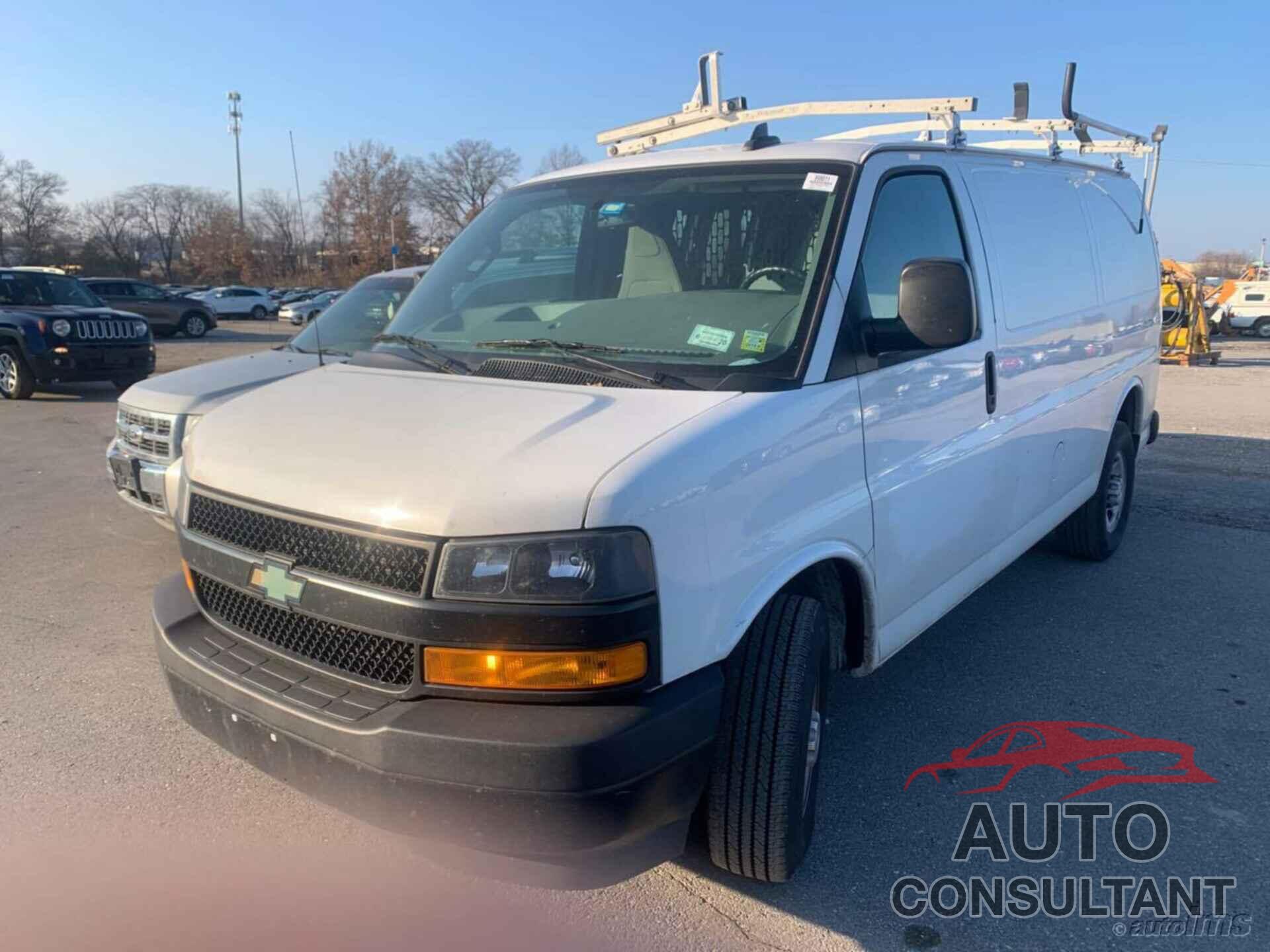 CHEVROLET EXPRESS CARGO VAN 2018 - 1GCWGAFP0J1270311