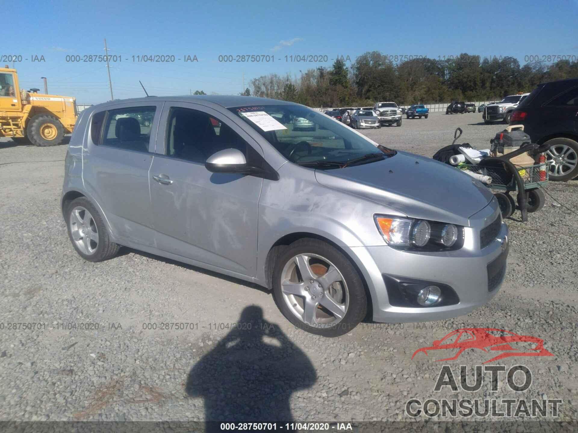 CHEVROLET SONIC 2016 - 1G1JE6SB5G4135851