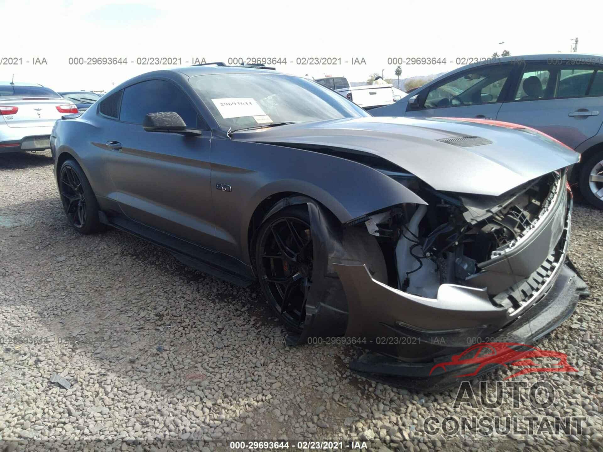 FORD MUSTANG 2018 - 1FA6P8CF3J5123581