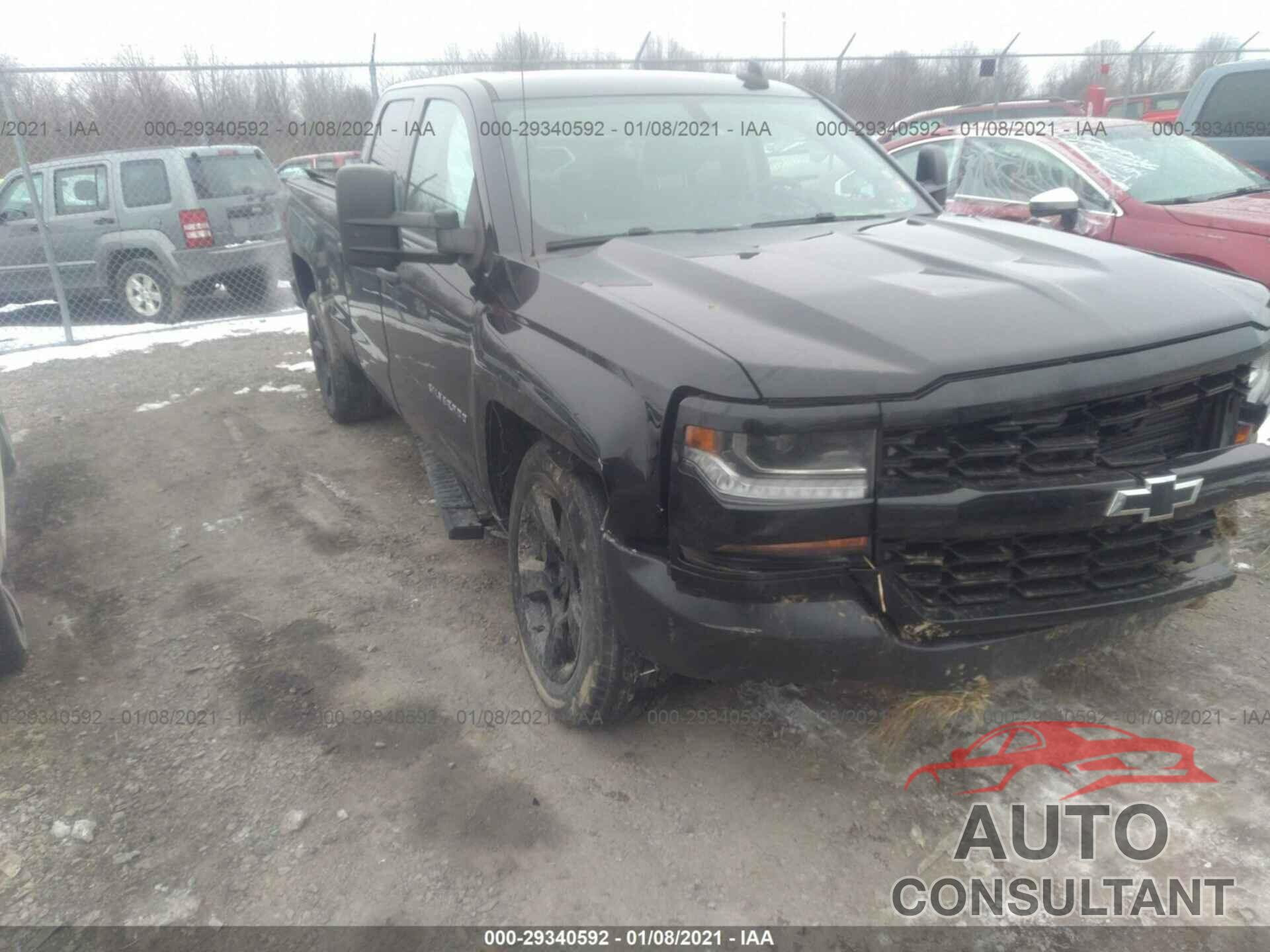 CHEVROLET SILVERADO 1500 2017 - 1GCVKNEC1HZ135916