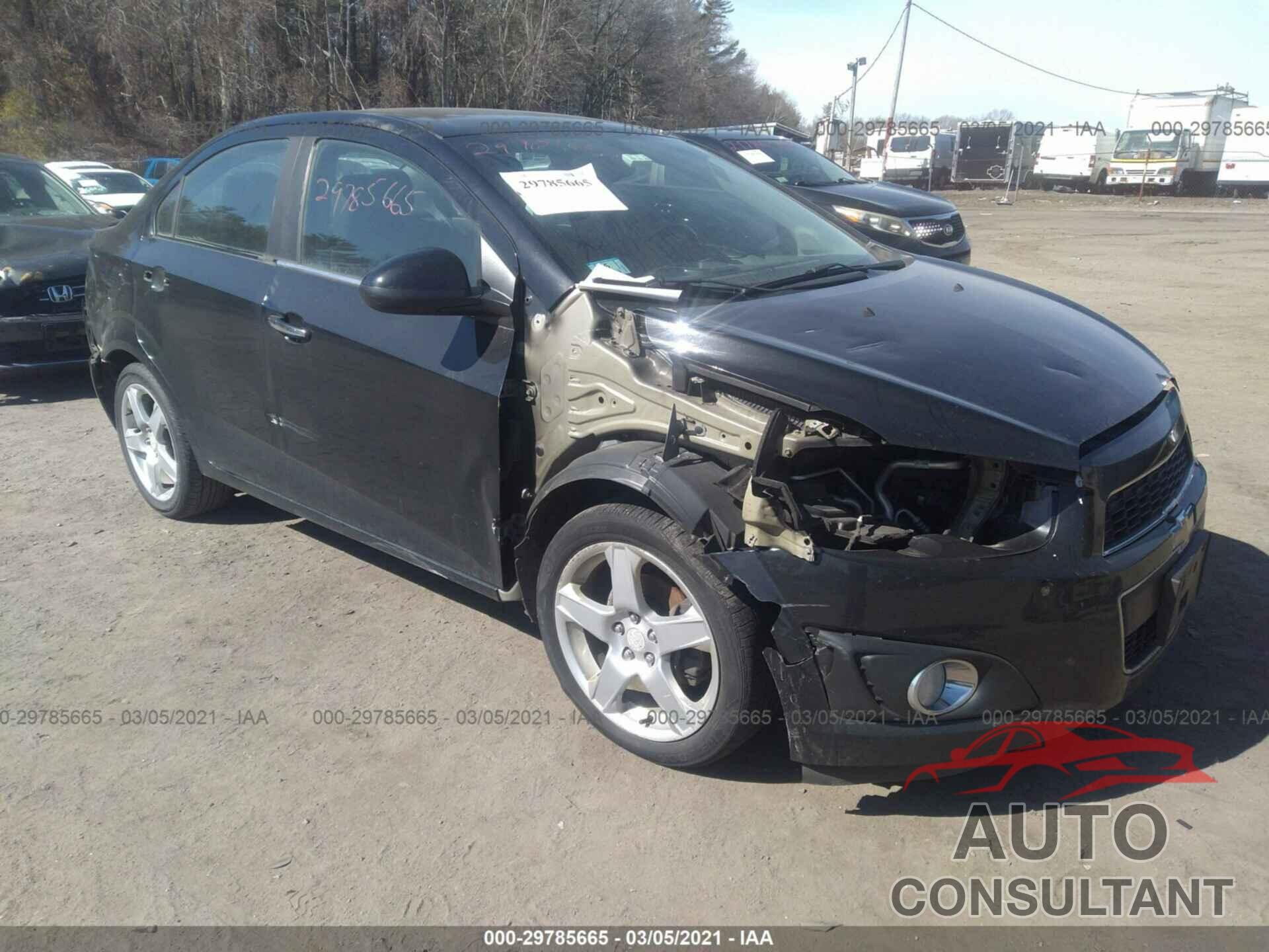 CHEVROLET SONIC 2016 - 1G1JE5SB7G4143430