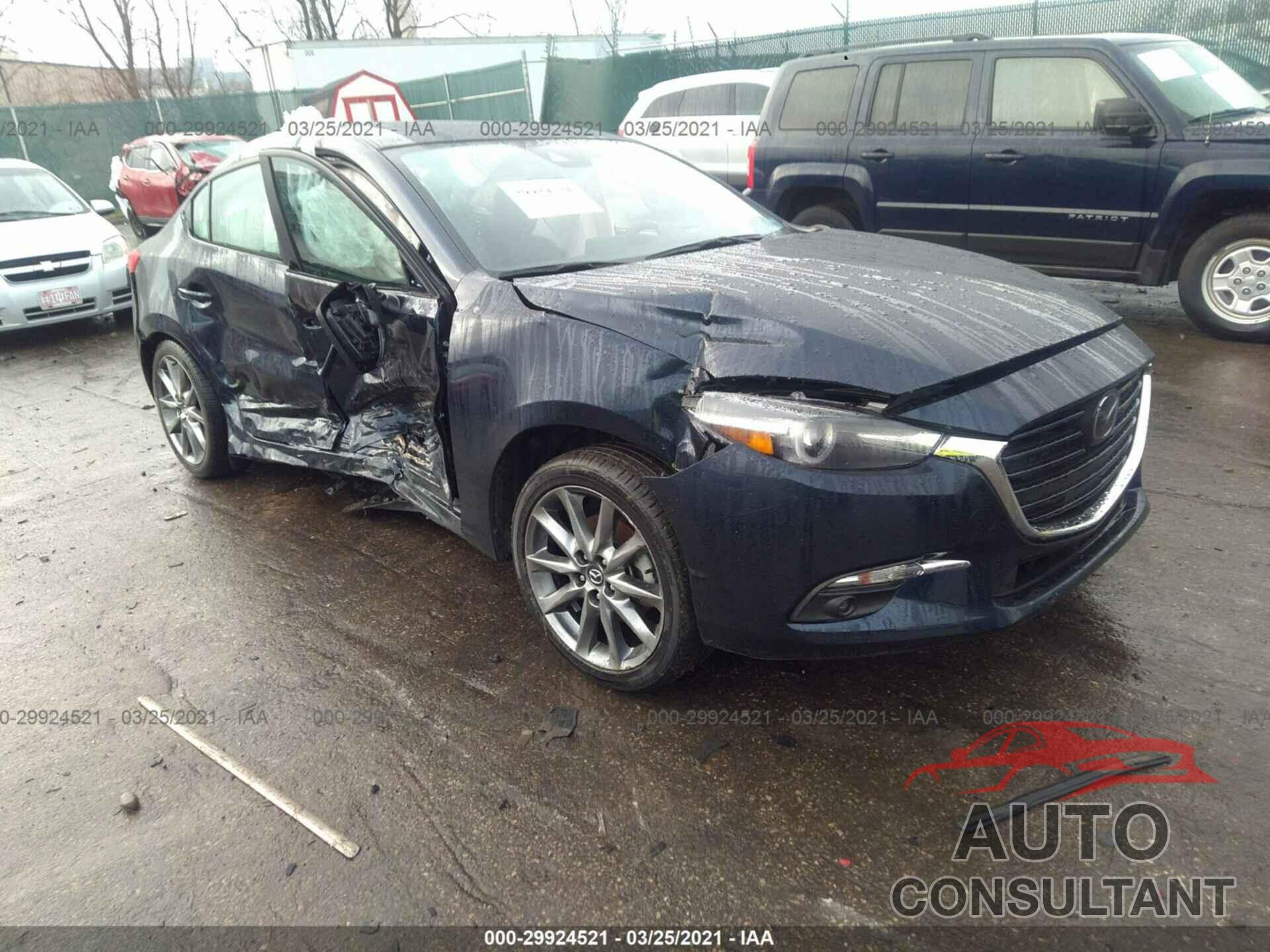 MAZDA MAZDA3 4-DOOR 2018 - 3MZBN1W39JM211999