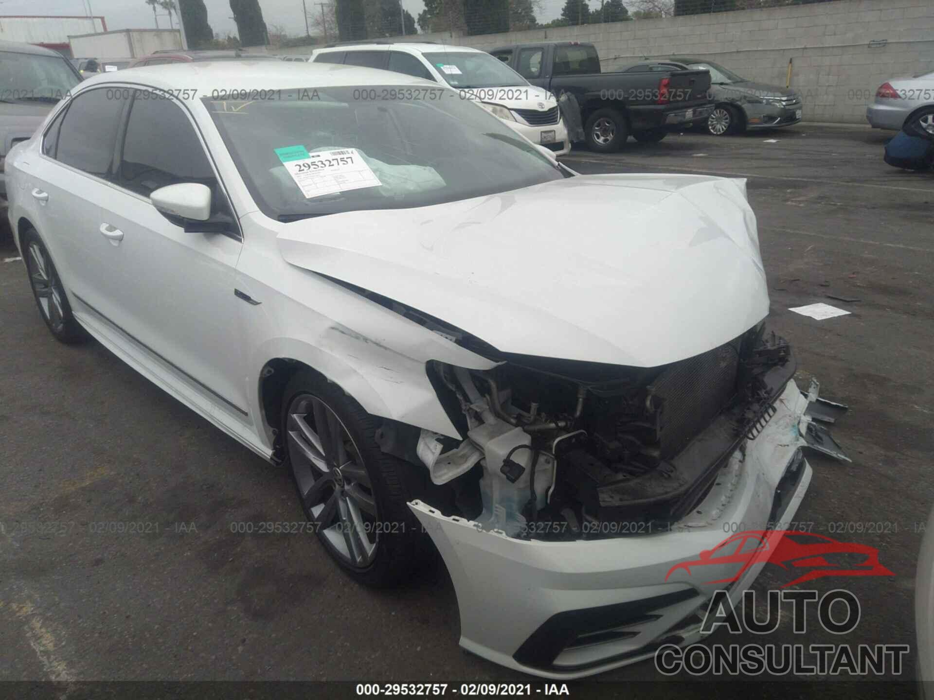 VOLKSWAGEN PASSAT 2017 - 1VWDT7A37HC036432