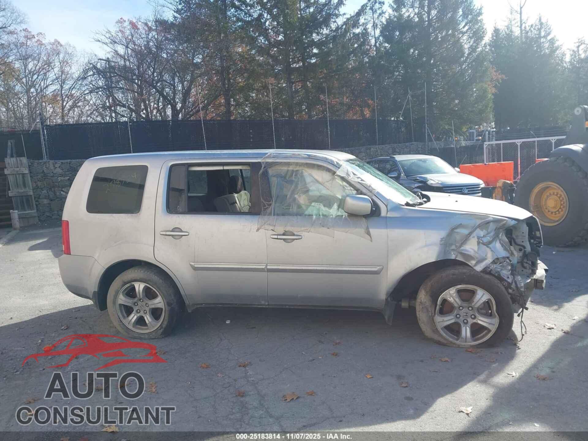 HONDA PILOT 2013 - 5FNYF4H44DB049077
