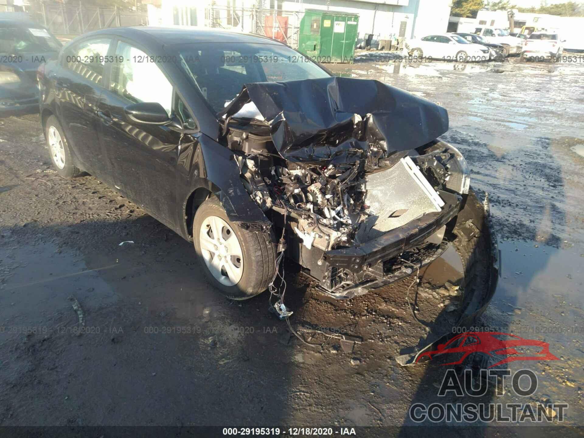 KIA FORTE 2018 - 3KPFK4A74JE219852