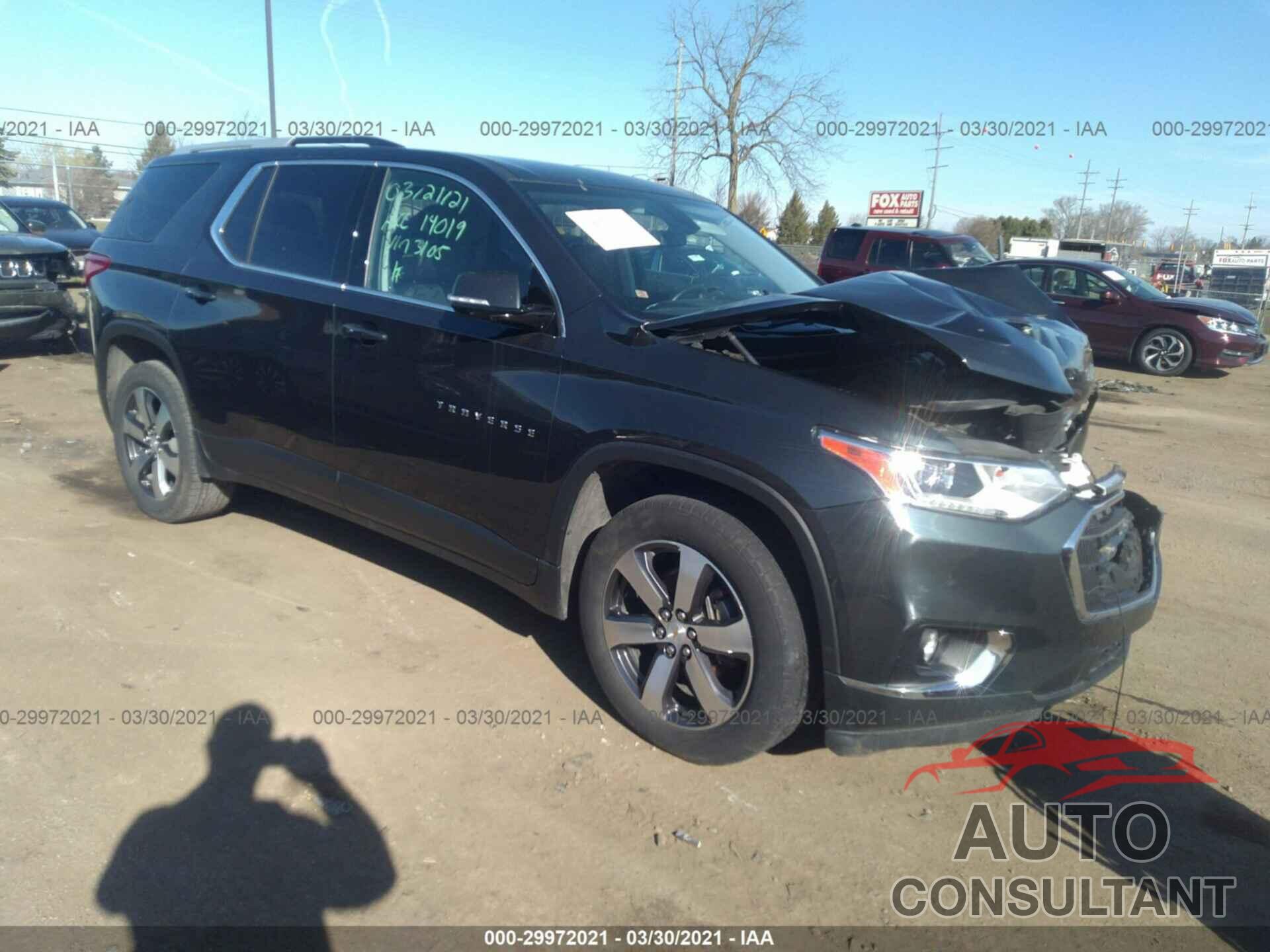 CHEVROLET TRAVERSE 2018 - 1GNERHKW6JJ233105