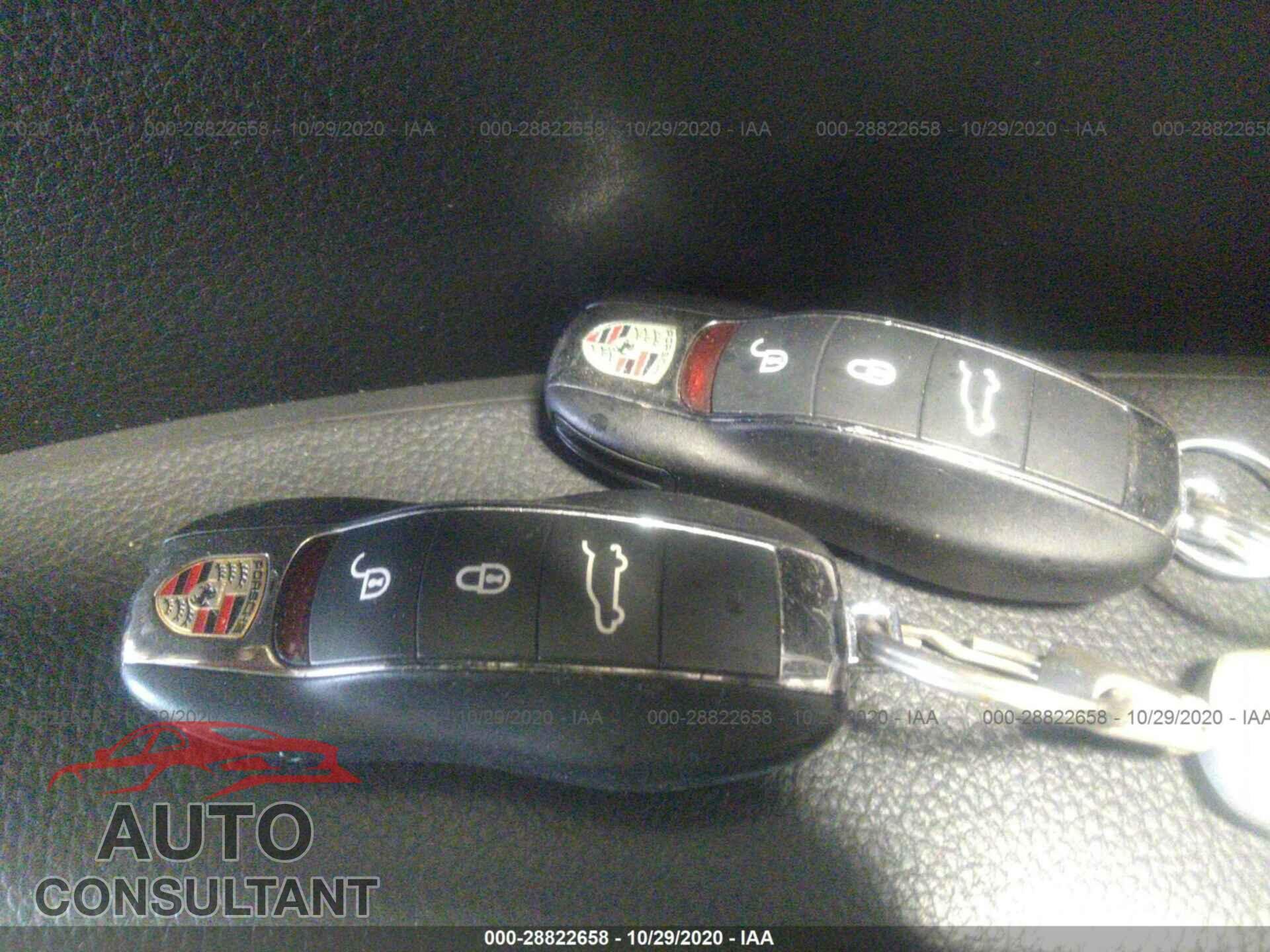 PORSCHE CAYENNE 2017 - WP1AA2A29HKA85612