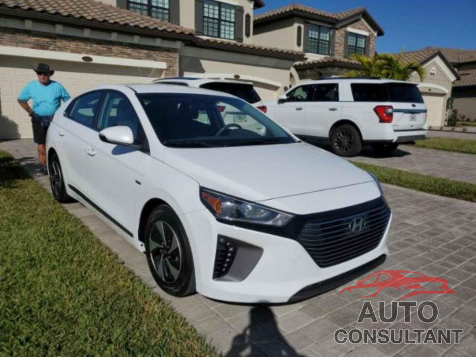 HYUNDAI IONIQ HYBRID 2019 - KMHC75LC6KU111221