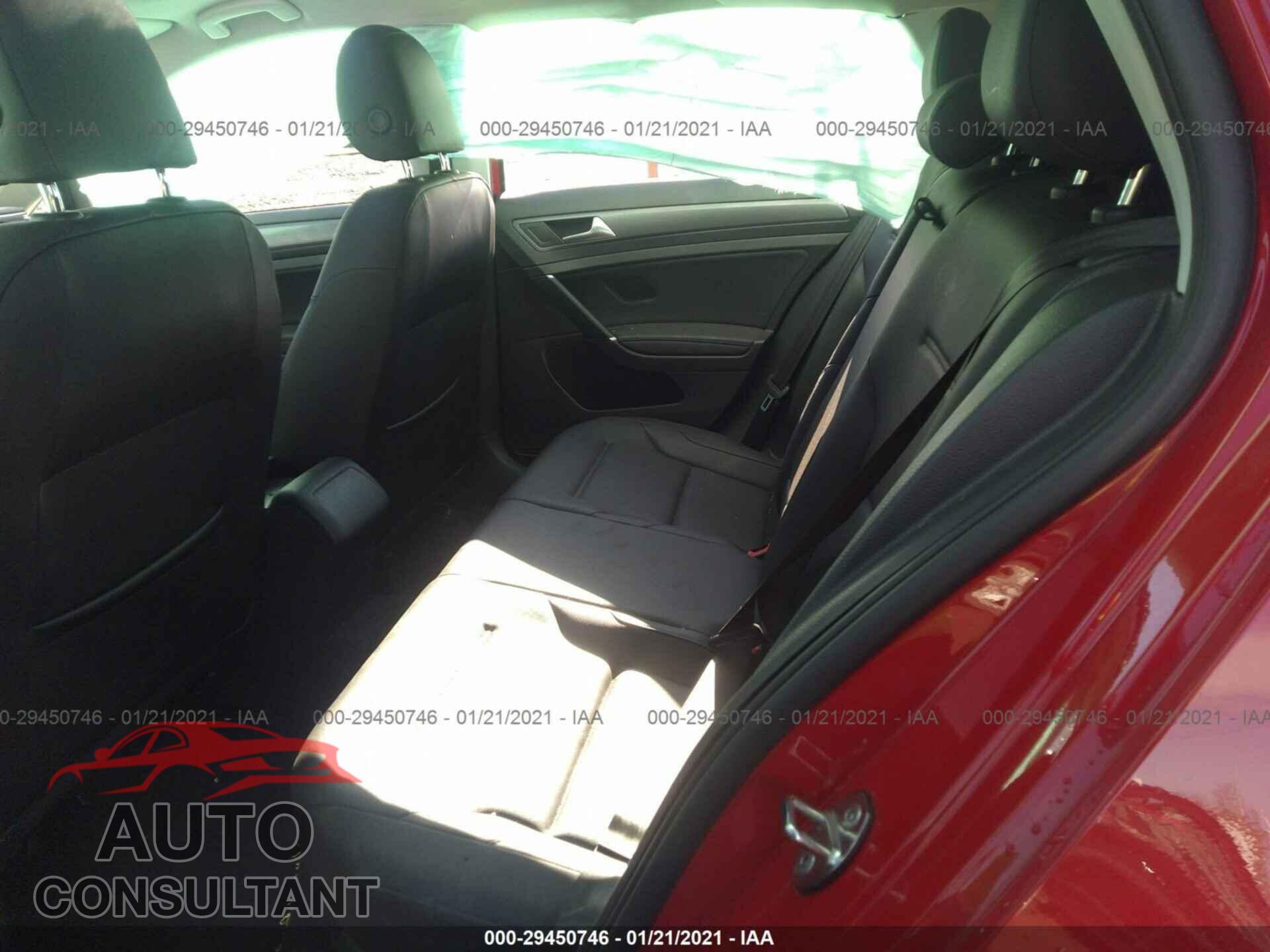 VOLKSWAGEN GOLF 2018 - 3VWG17AUXJM253473