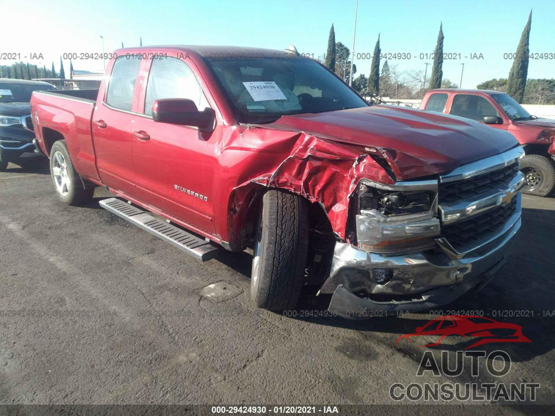 CHEVROLET SILVERADO 1500 2018 - 1GCRCREC1JZ290882
